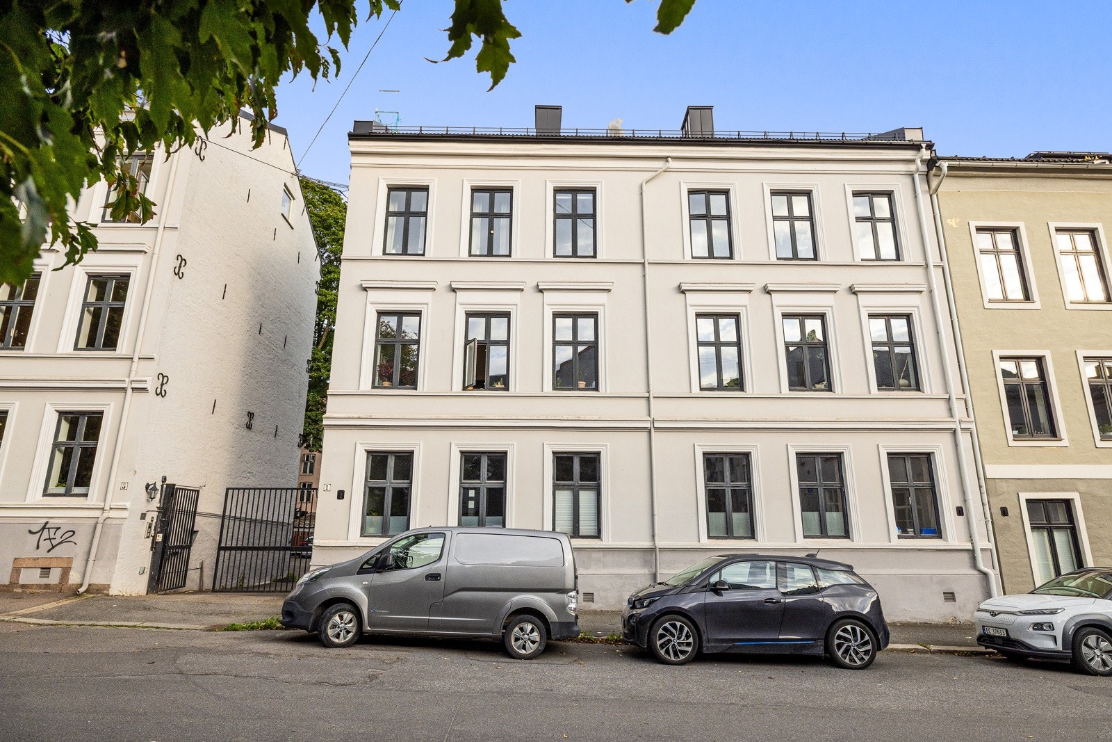 Det som gjør Torshov så perfekt er følelsen av å bo i et svært hyggelig og grønt område, samtidig som du har alt du behøver av fasiliteter i kort gangavstand. Galleribilde