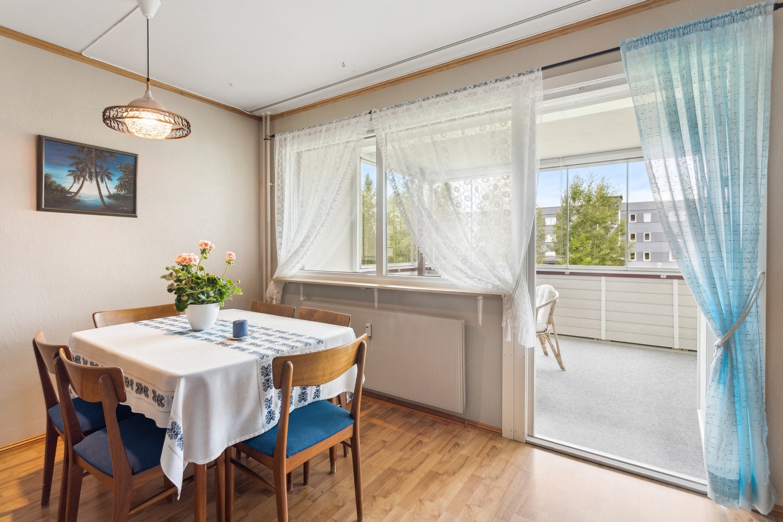 Stue med utgang til balkongen Galleribilde