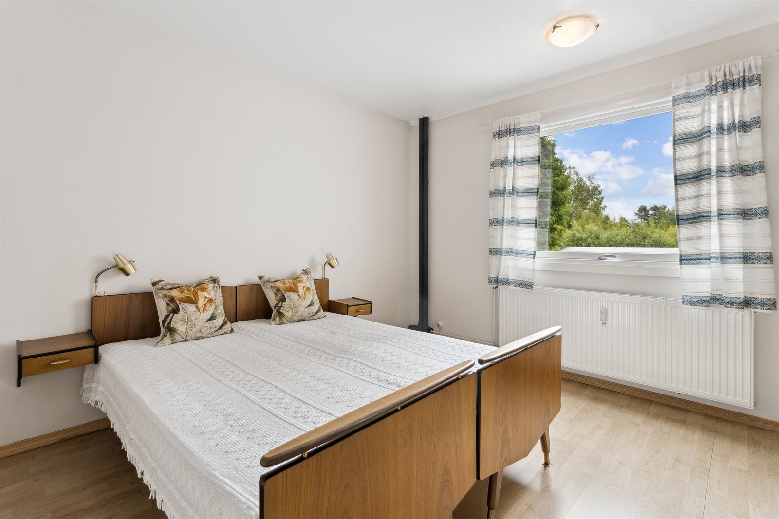 Stort og fint soverom Galleribilde