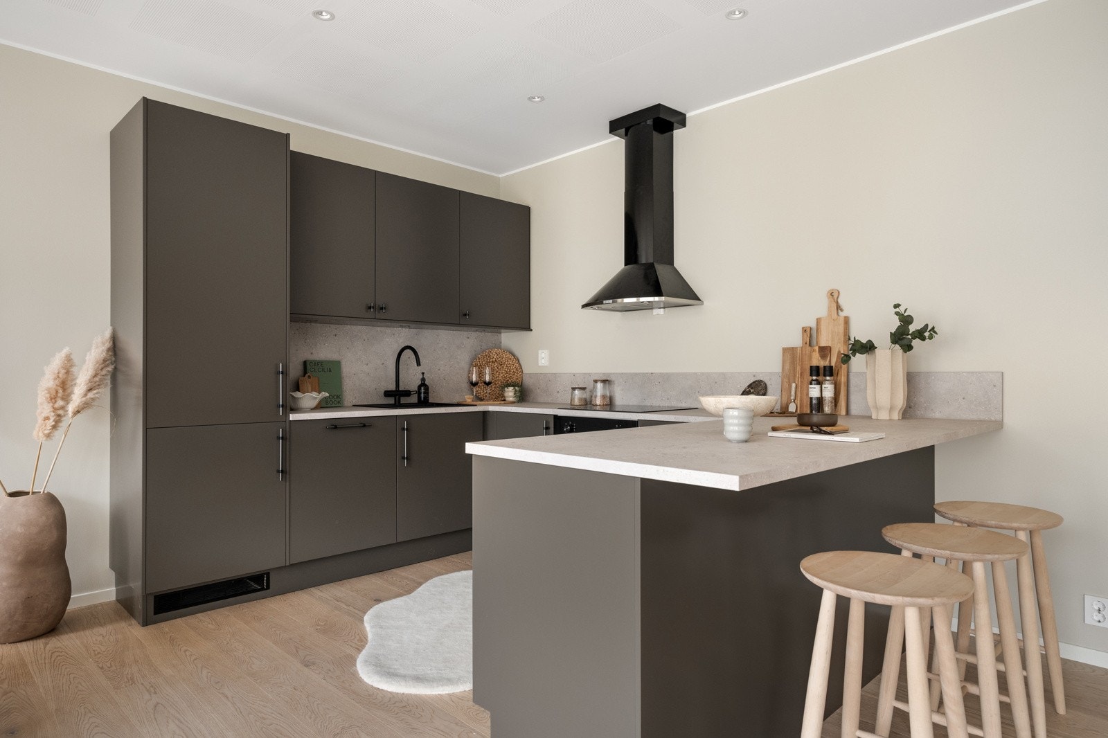 Kjøkken fra Sigdal med integrerte hvitevarer Galleribilde