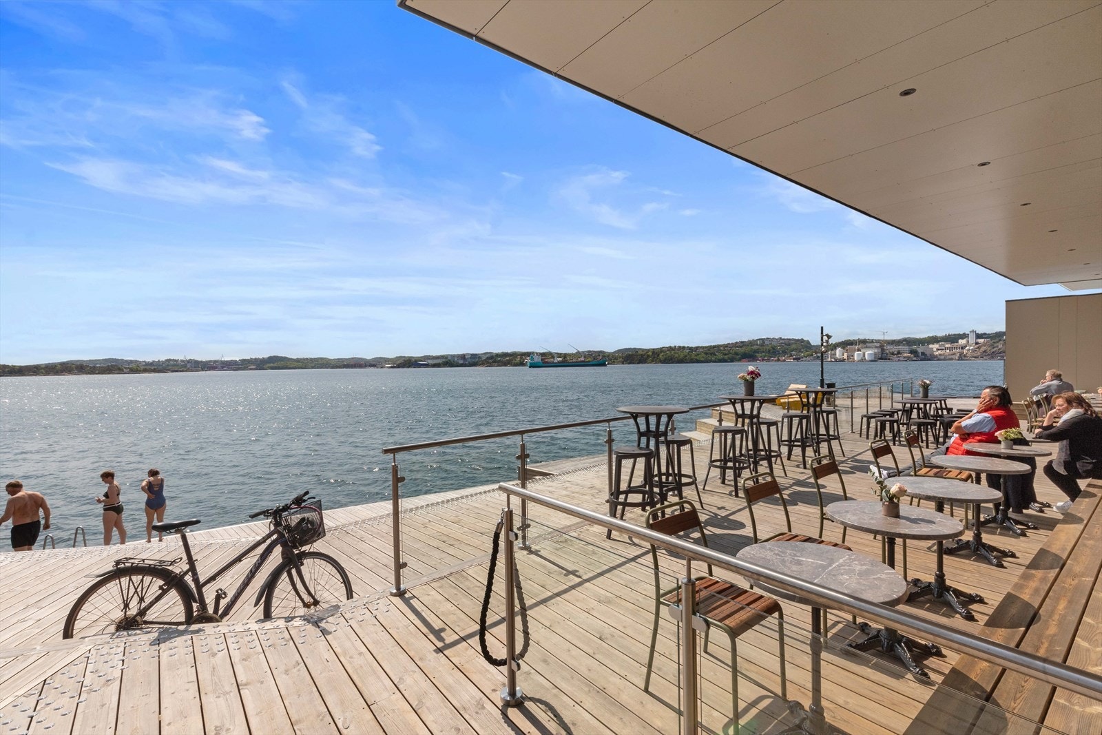 Georgianske vinbaren Gvino i Kanalbyen Galleribilde