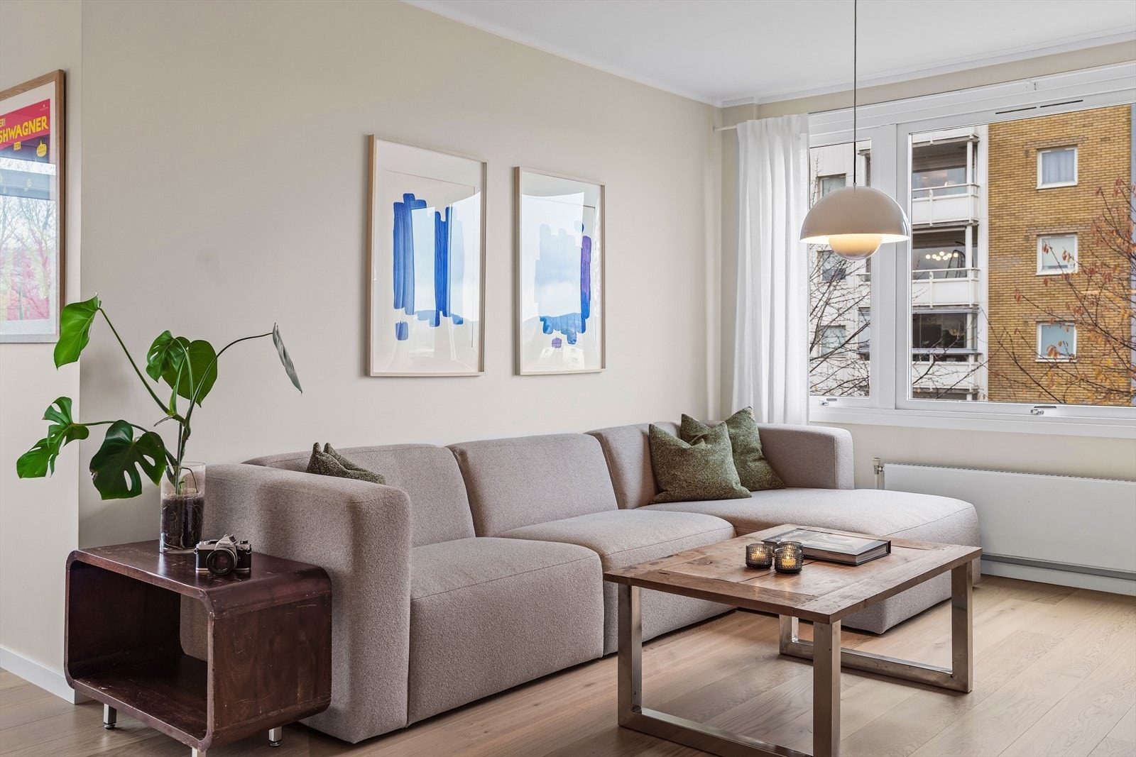 Leiligheten er oppvarmet med radiatorer. Galleribilde
