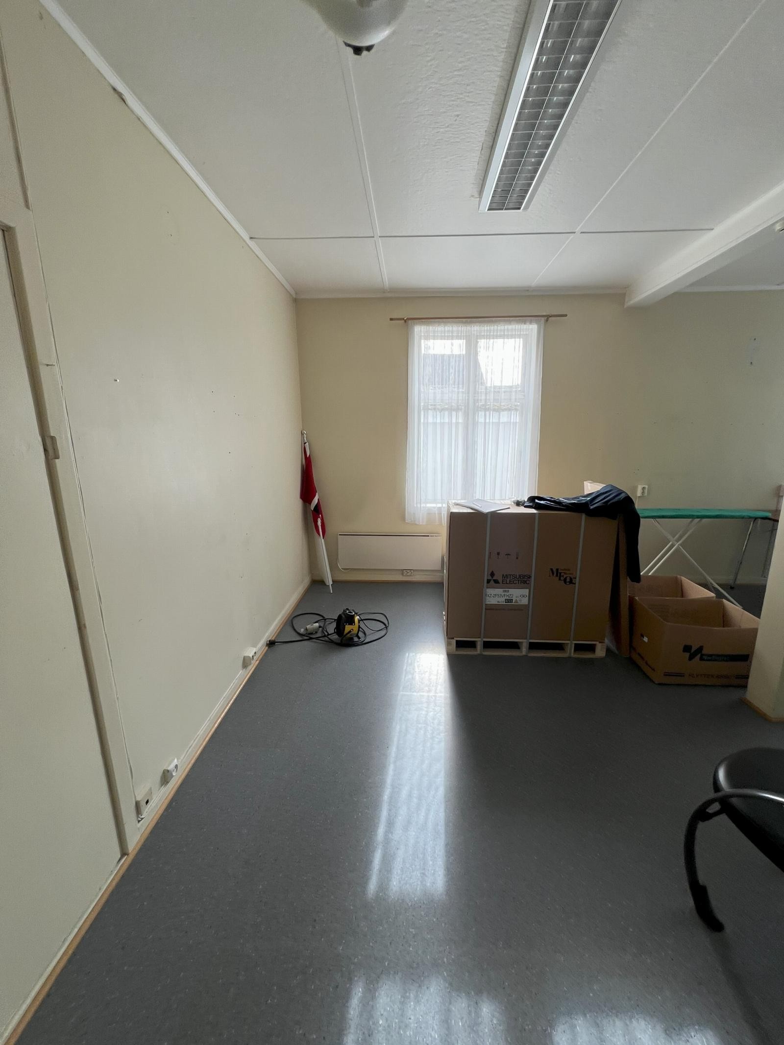 Eldre "næringsdel" i 1. etasje. Brukes i dag som en del av boligen. Galleribilde