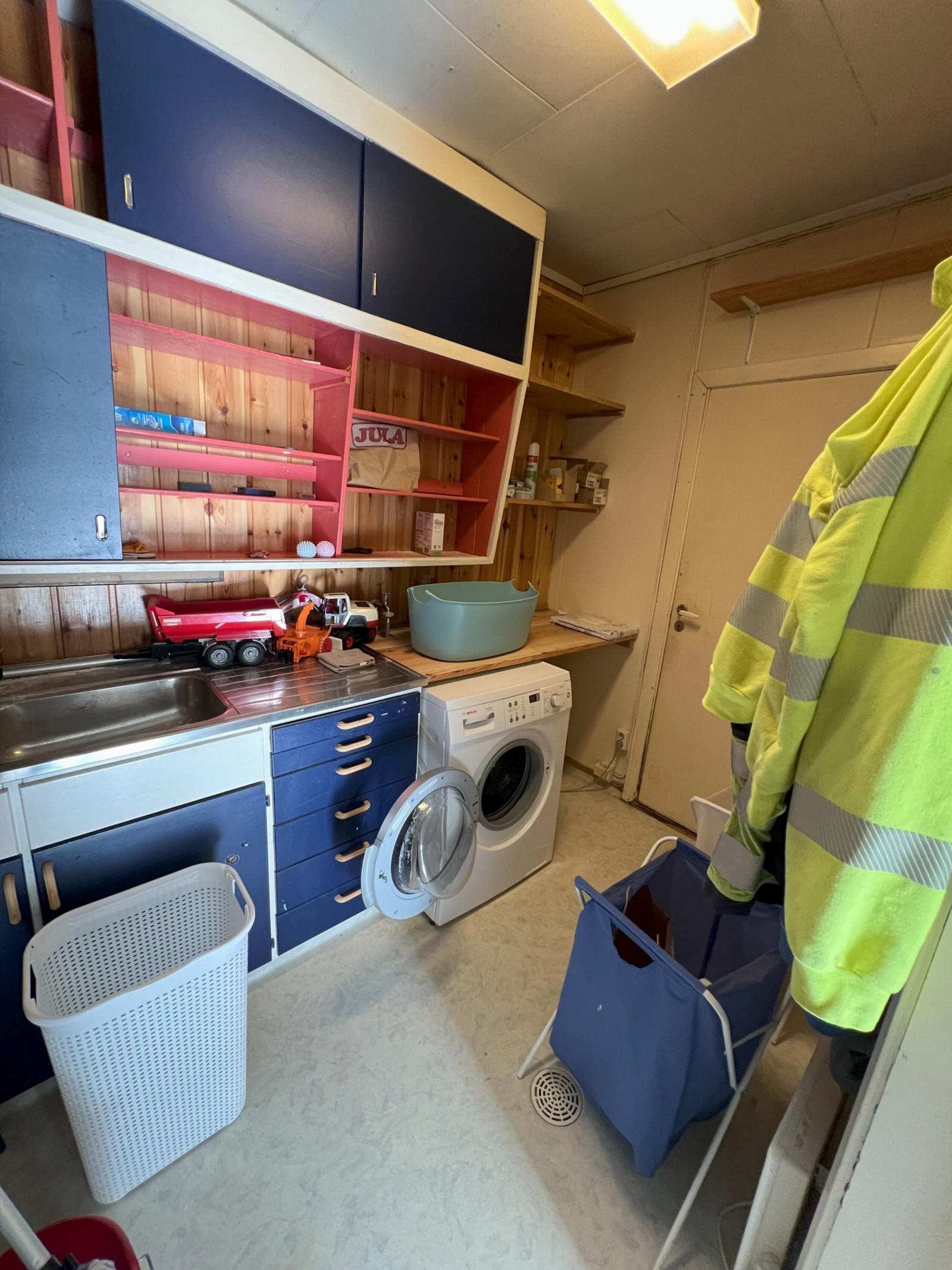 Vaskerom/oppbevaringsrom Galleribilde
