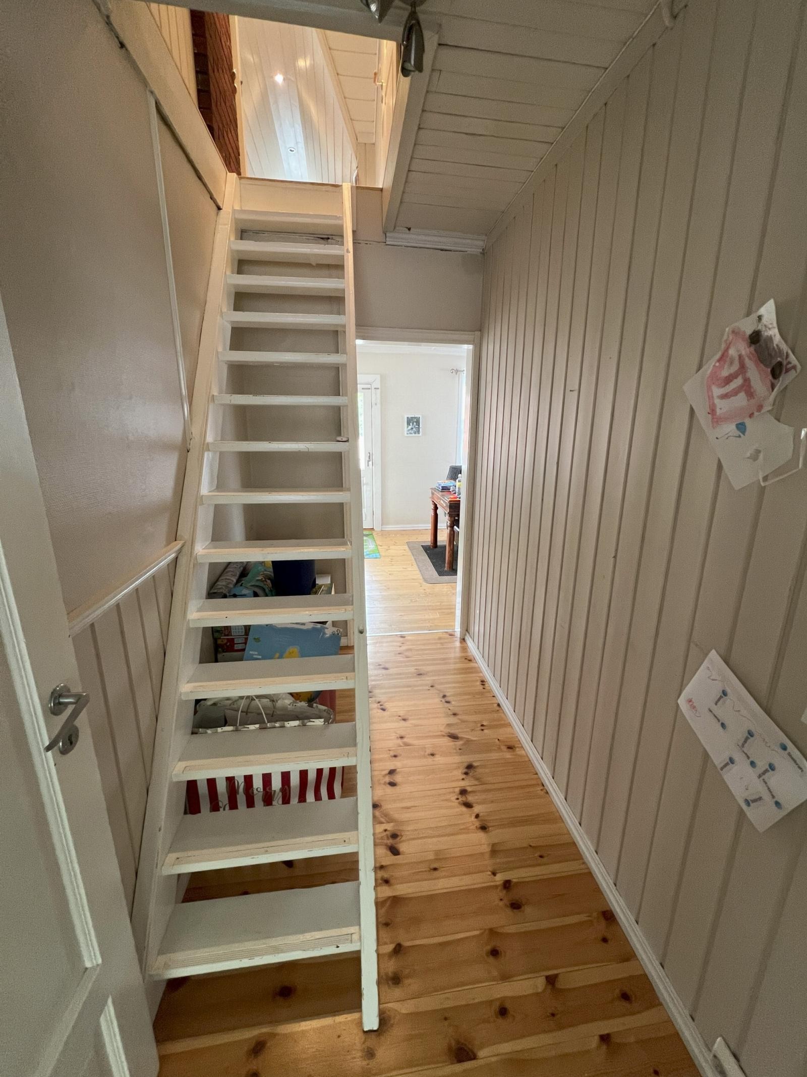 Trapp opp til hems/loft Galleribilde