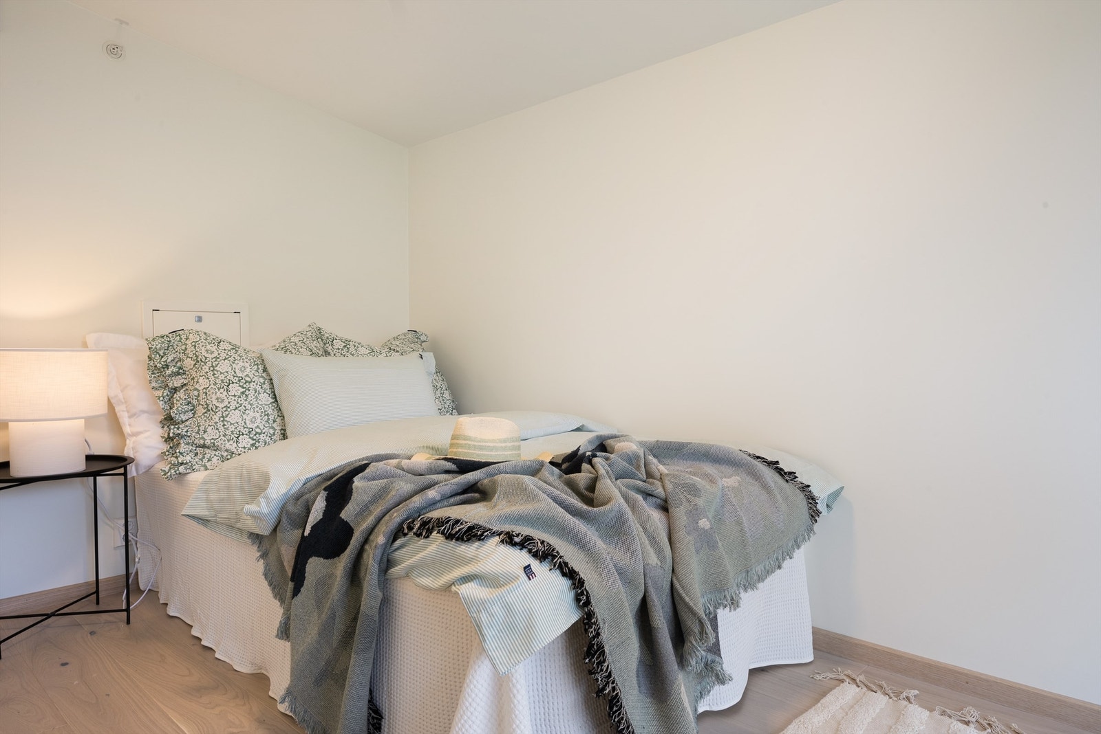 Lyst og romslig soverom i 3.etasje Galleribilde