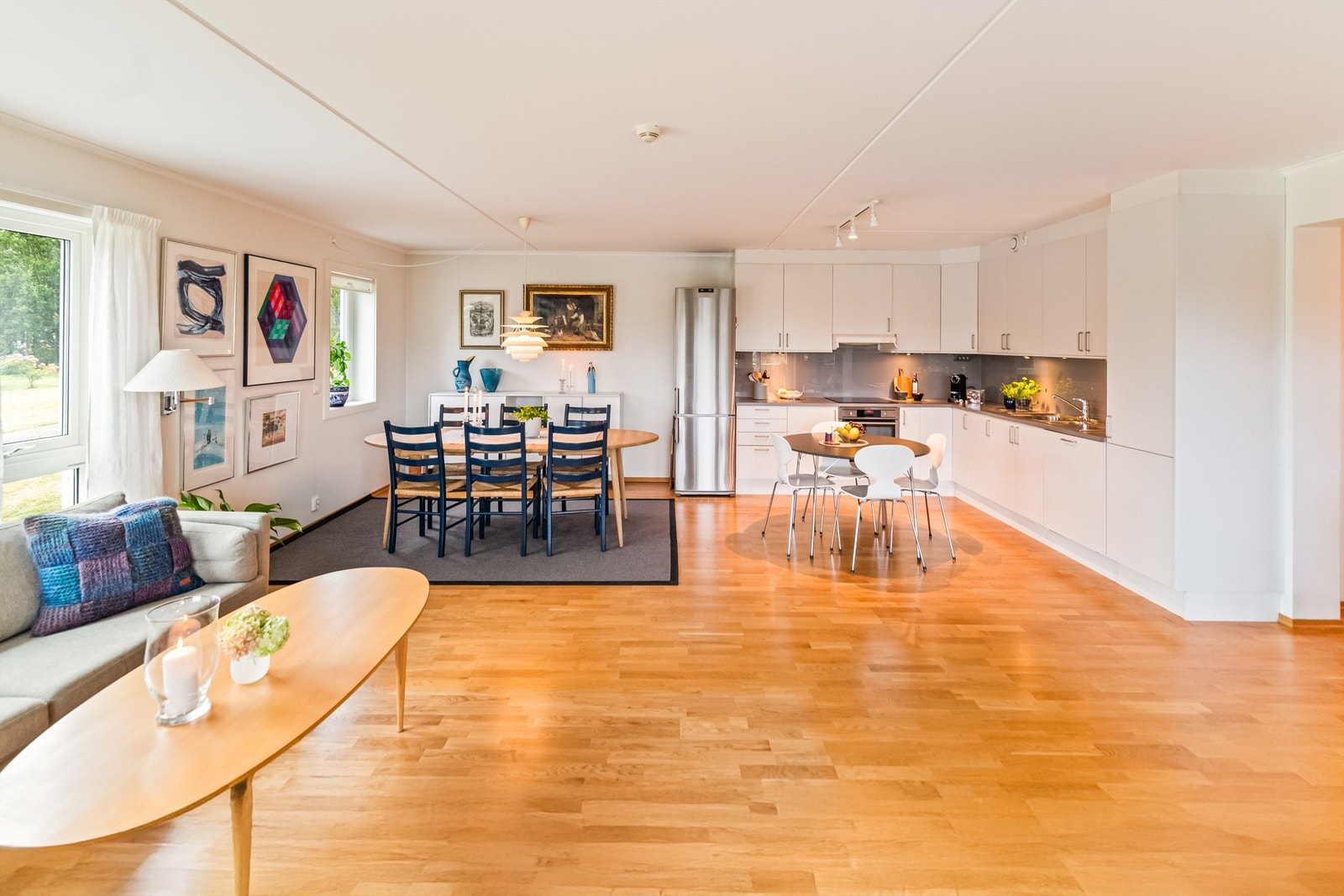 Stue/kjøkken Galleribilde