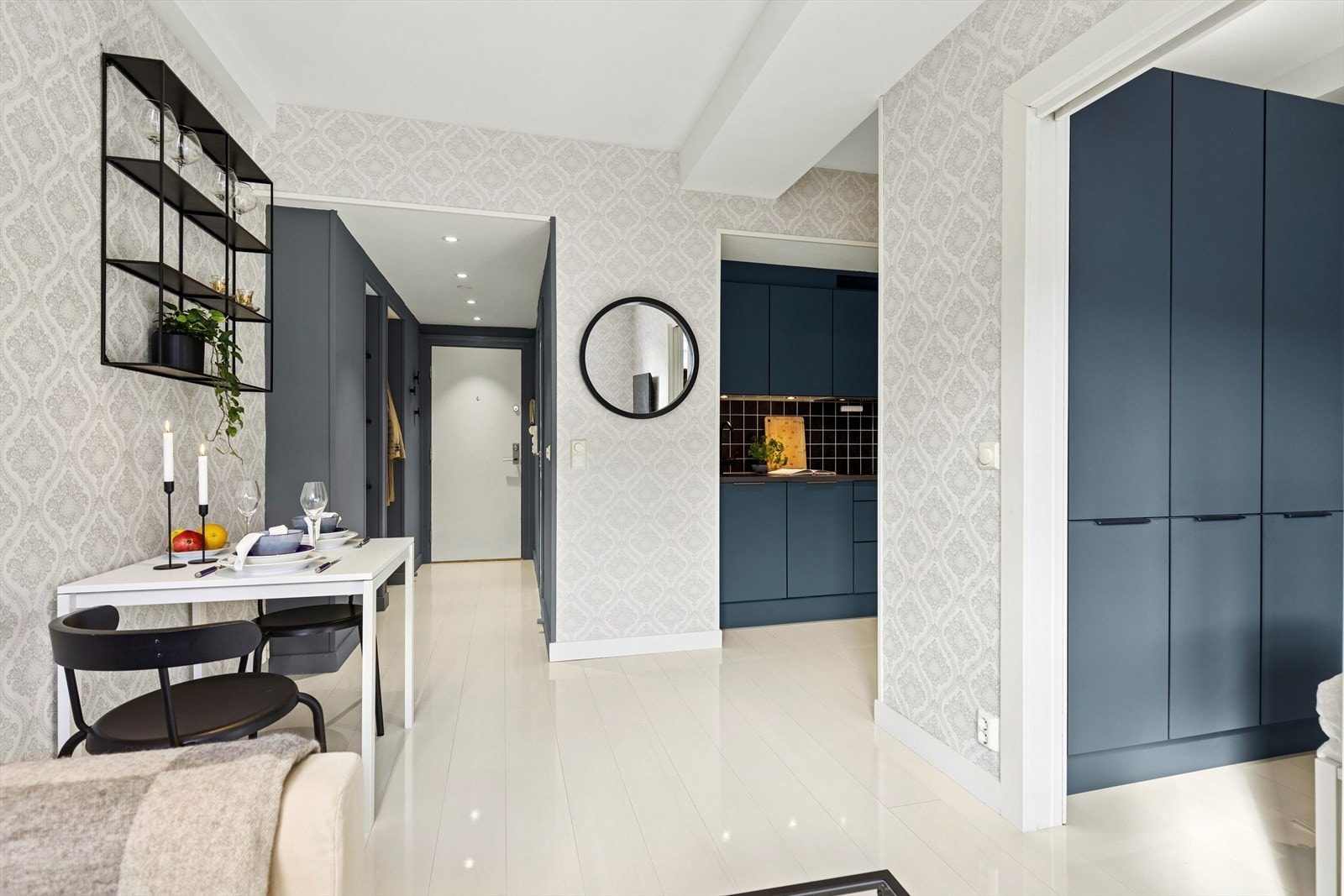 DnB Eiendom v/ Asya Bicak har gleden av å presentere en flott 2-roms i sentrale Parkveien 13! Galleribilde