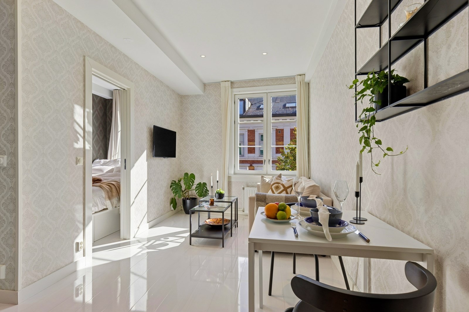 Leiligheten passer perfekt til førstegangskjøpere eller for pendlere- med en fantastisk sentral beliggenhet og alt du skulle trenge. Galleribilde