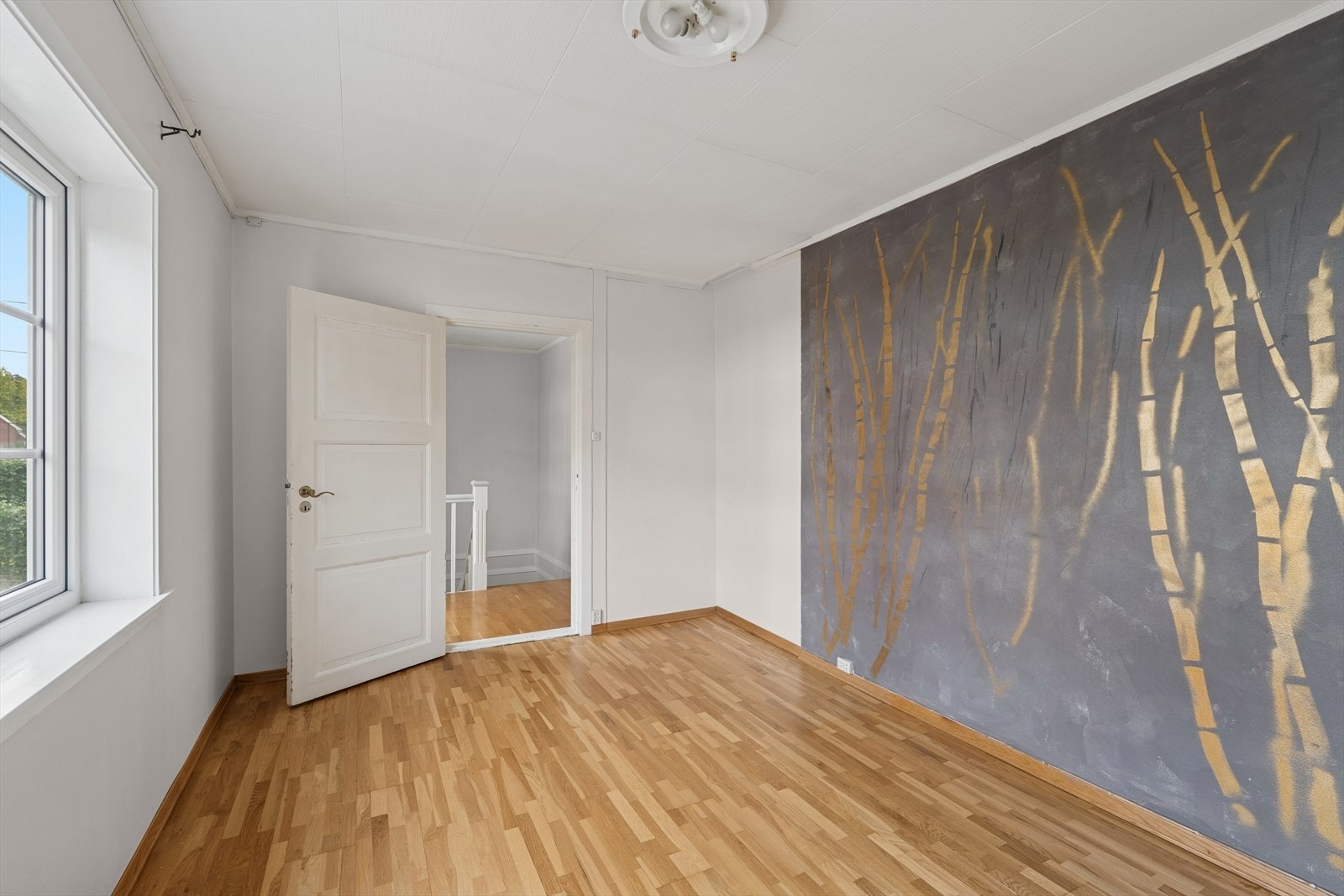 Denne etasjen har 4 soverom, hvor alle er av god størrelse. Galleribilde