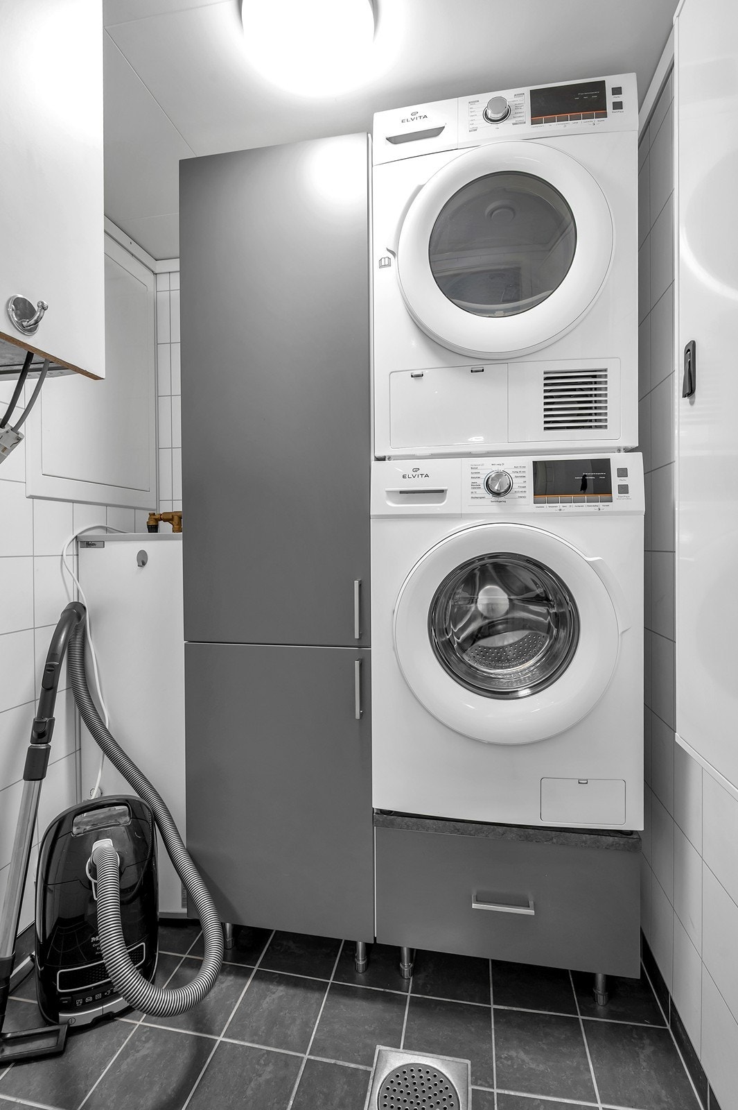 Her er det opplegg til både vaskemaskin og tørketrommel. Galleribilde