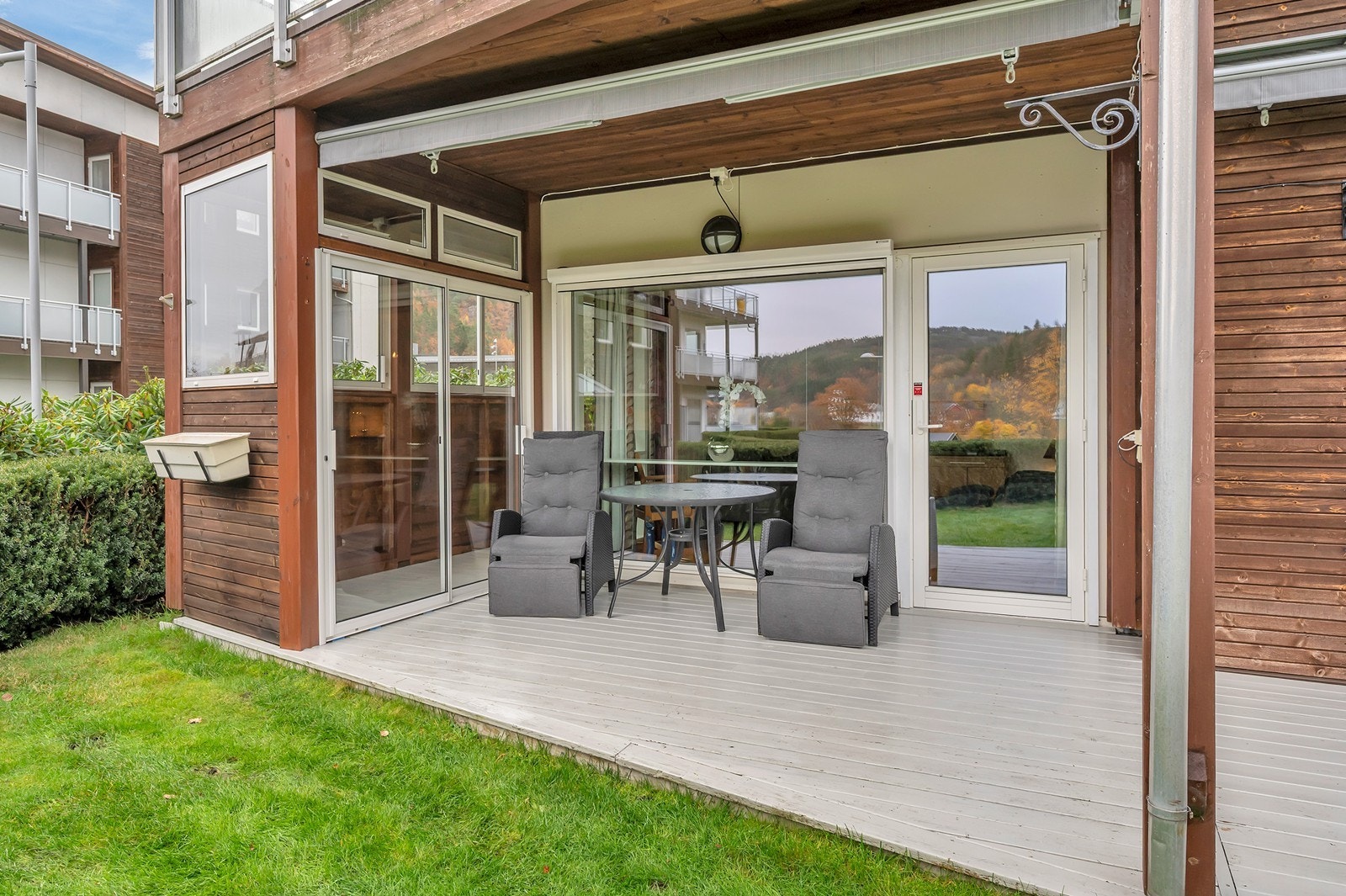 God plass til å innrede med utemøbler. Galleribilde