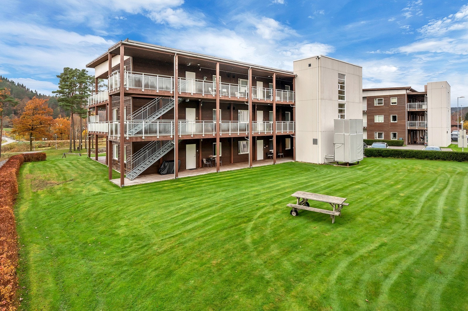 Leiligheten ligger i innerste blokk. Sameiet Fagermoen består av 24 seksjoner. Galleribilde