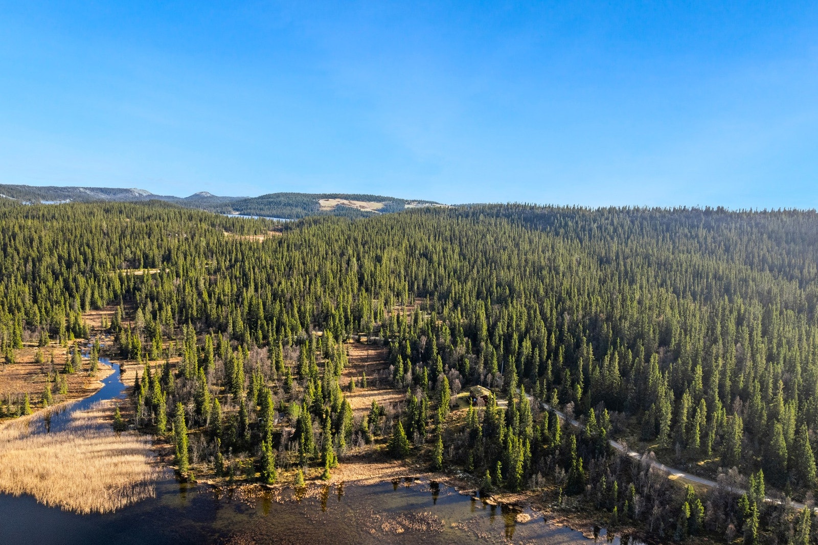På vinterstid byr området på et meget godt løypenett som strekker seg mot Gålå, Fagerhøy, Skeikampen og Kvitfjell. Her ligger alt til rette for flotte skiturer både for mosjonister og for de som ønsker mer krevende turer i høyfjellet. Galleribilde