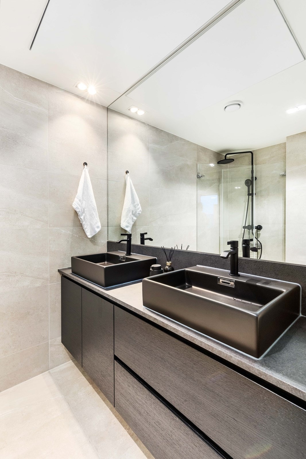 Her er det oppgraderte flisvalg og innredning Galleribilde