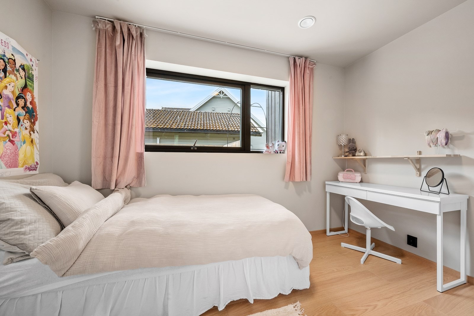 Det er totalt 3 soverom i boligen Galleribilde