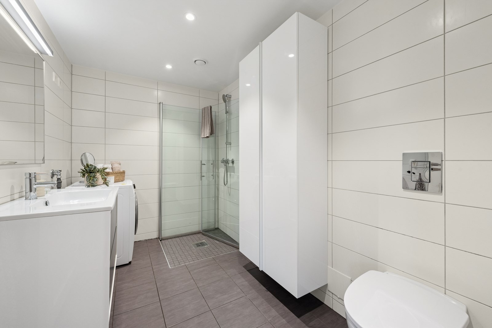 Her får du et funksjonelt rom med en behagelig spa-følelse i hverdagen. Galleribilde