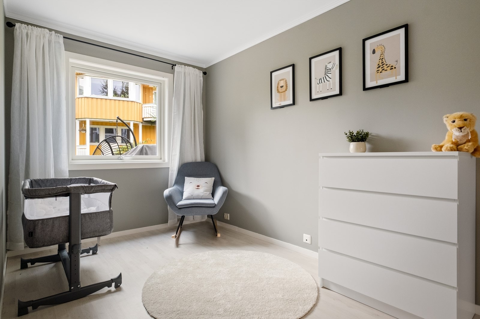 Soverom to er også av god størrelse og fungerer fint som gjesterom eller barnerom. Galleribilde