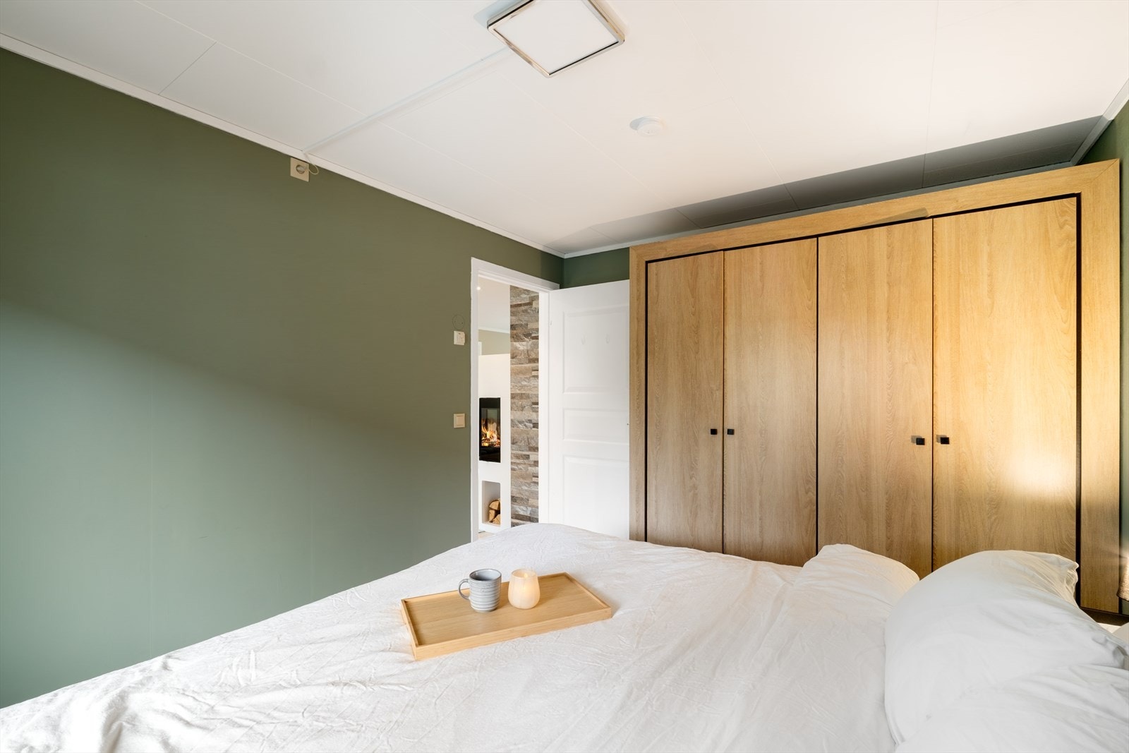 Godt med oppbevaringsplass i garderobeløsning. Galleribilde