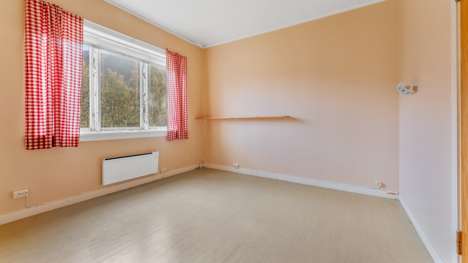 019_.jpg Galleribilde