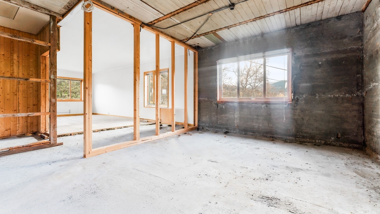 023_.jpg Galleribilde