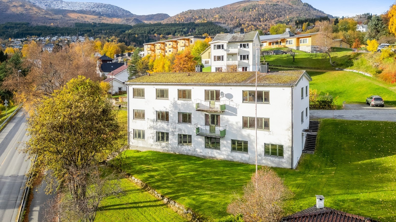 001_.jpg Galleribilde