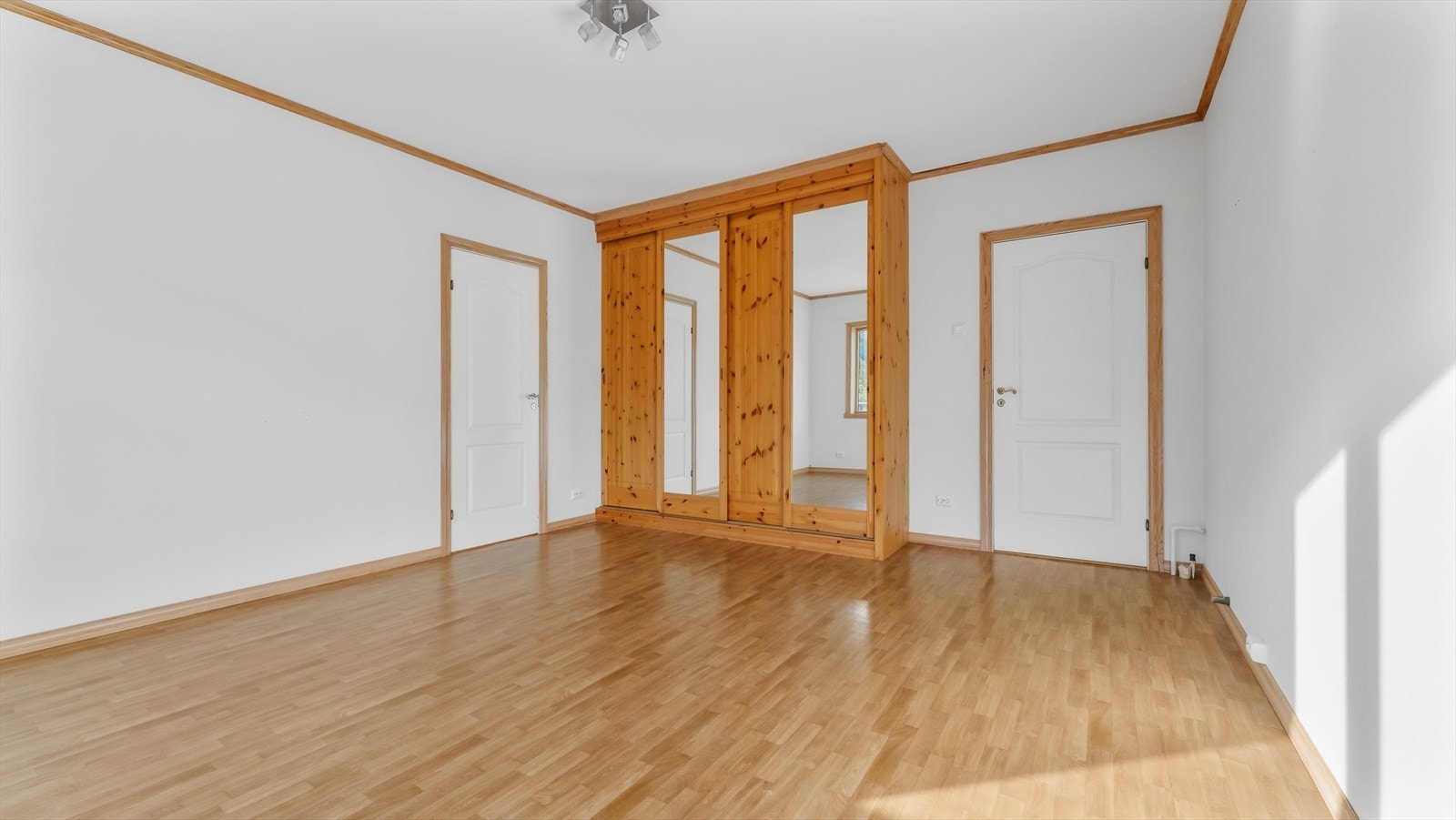 036_.jpg Galleribilde