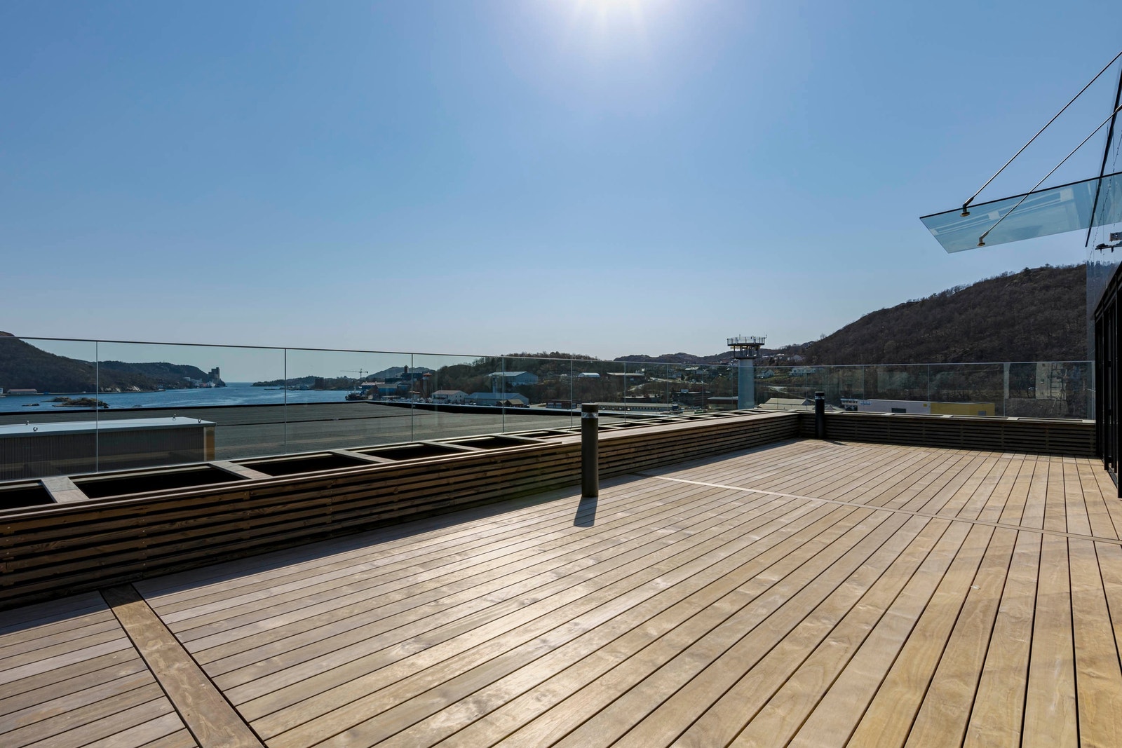 Takterrassen i tilknytning til kantinen kan benyttes fritt av leietakere Galleribilde