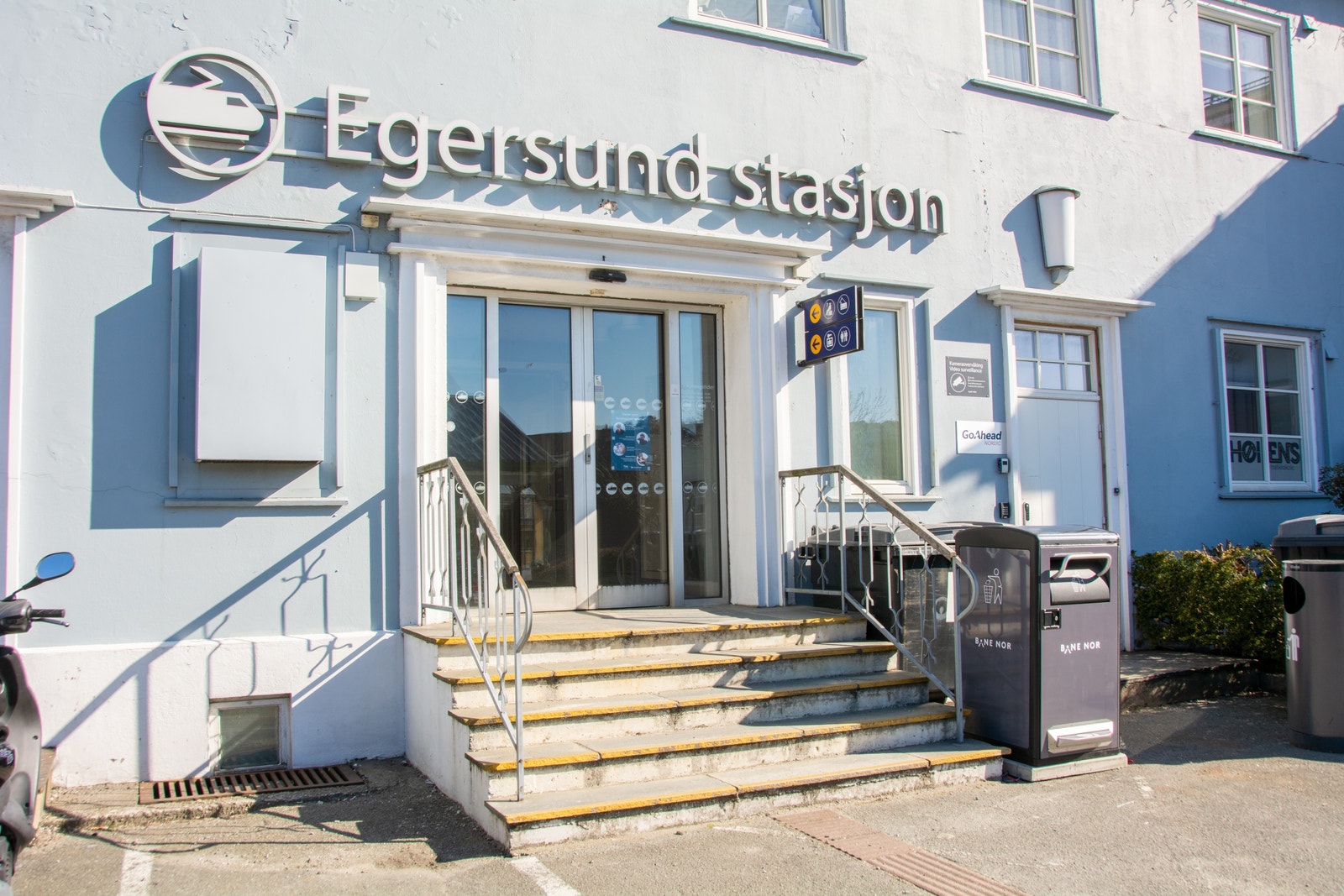 Du kan sykle til togstasjonen på 5-6 minutter, vi har også bysykler. Galleribilde