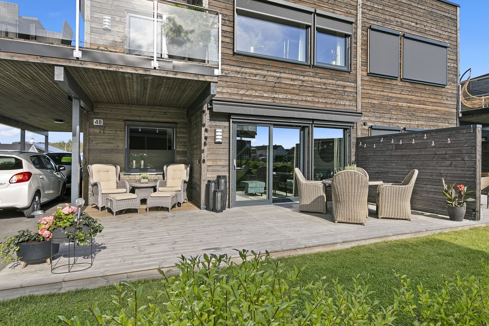 Deilig, solvendt og delvis overbygget markterrasse Galleribilde