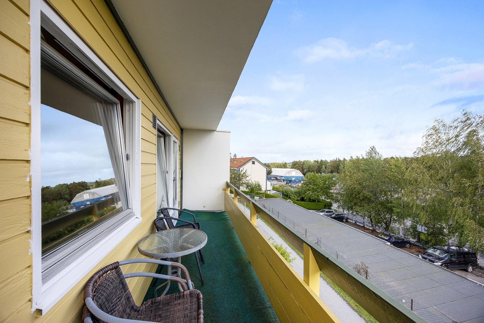 Trivelig balkong med fritt utsyn Galleribilde