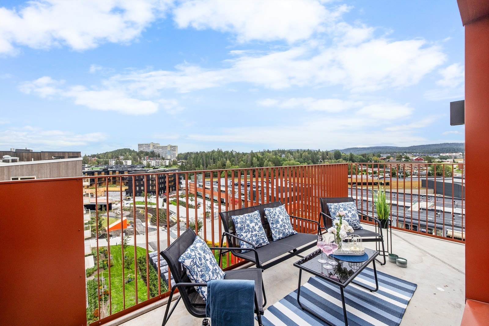 - Det er flotte sol- og utsiktsforhold, samt ingen innsyn - Galleribilde