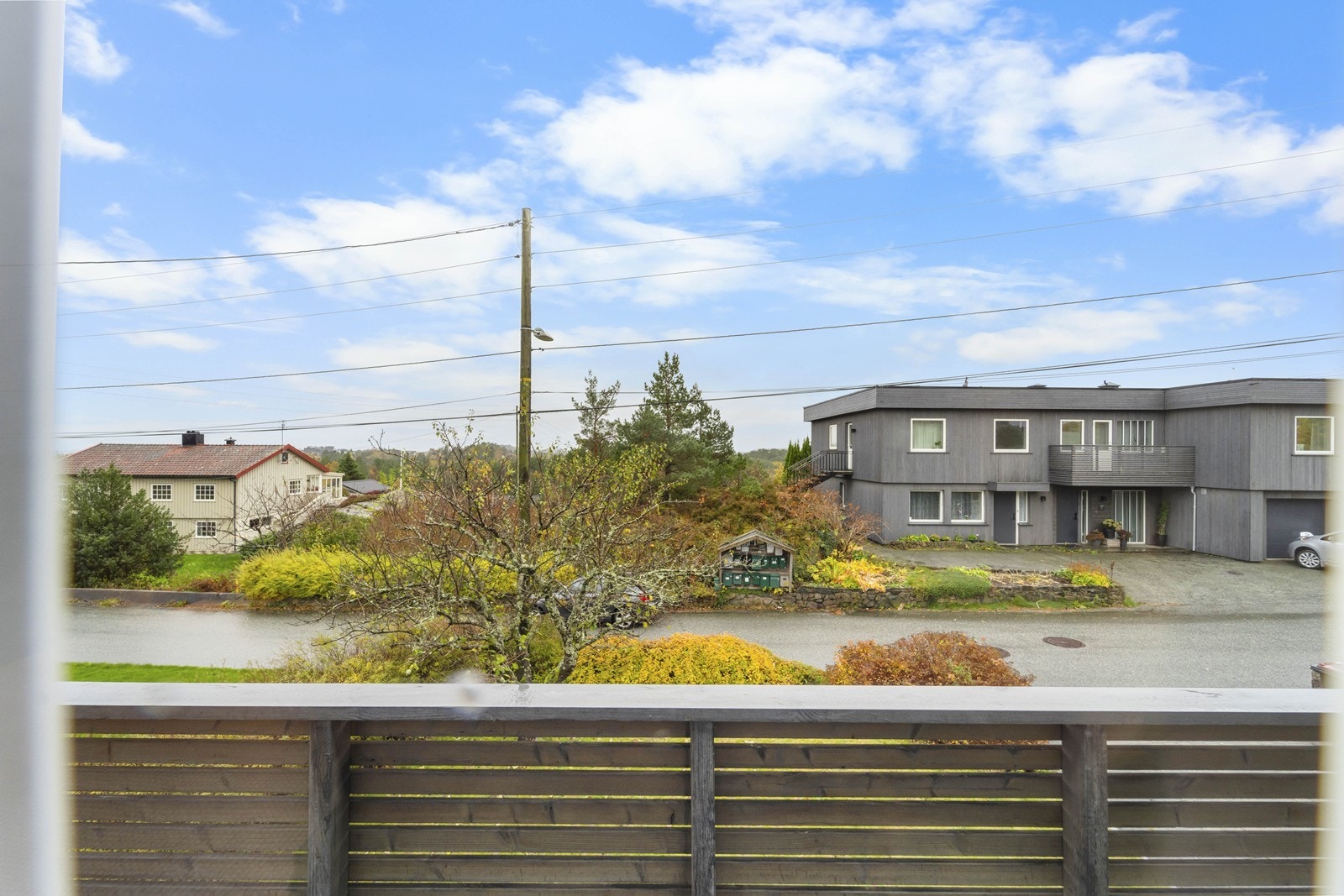 Flott utsikt og luftebalkong. Galleribilde