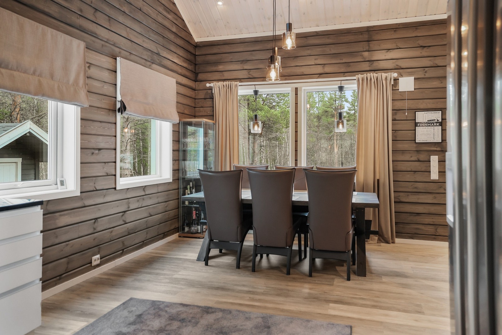 Gulvflatene er belagt med klikkvinyl. Galleribilde