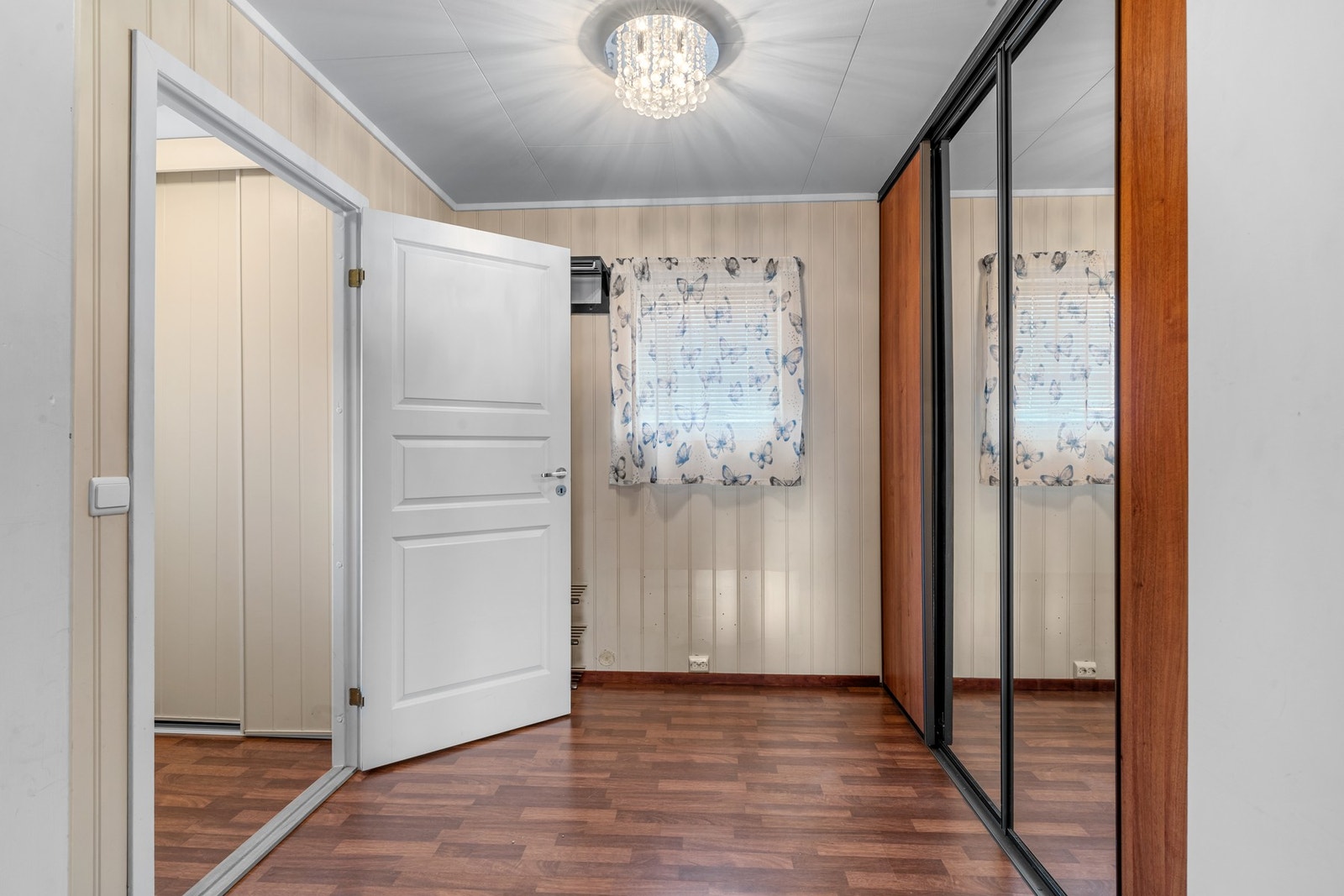 Gangen er lys og har en romslig innredning. Galleribilde