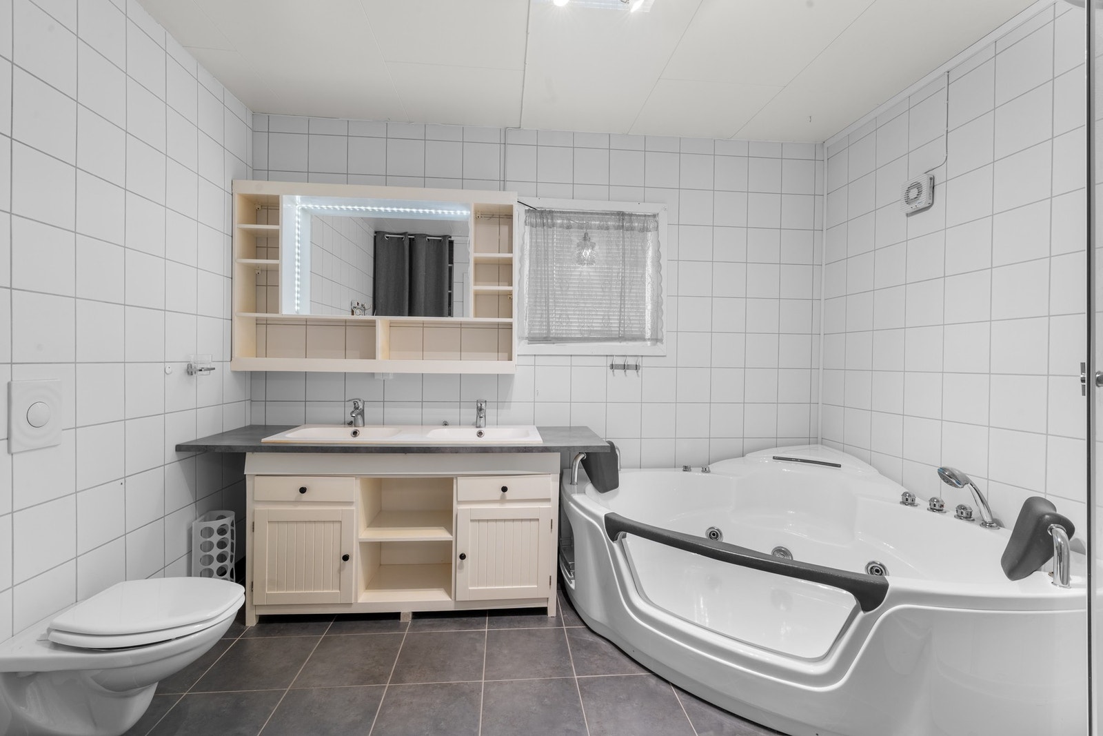 Badet har et lyst uttrykk og fin størrelse. Galleribilde