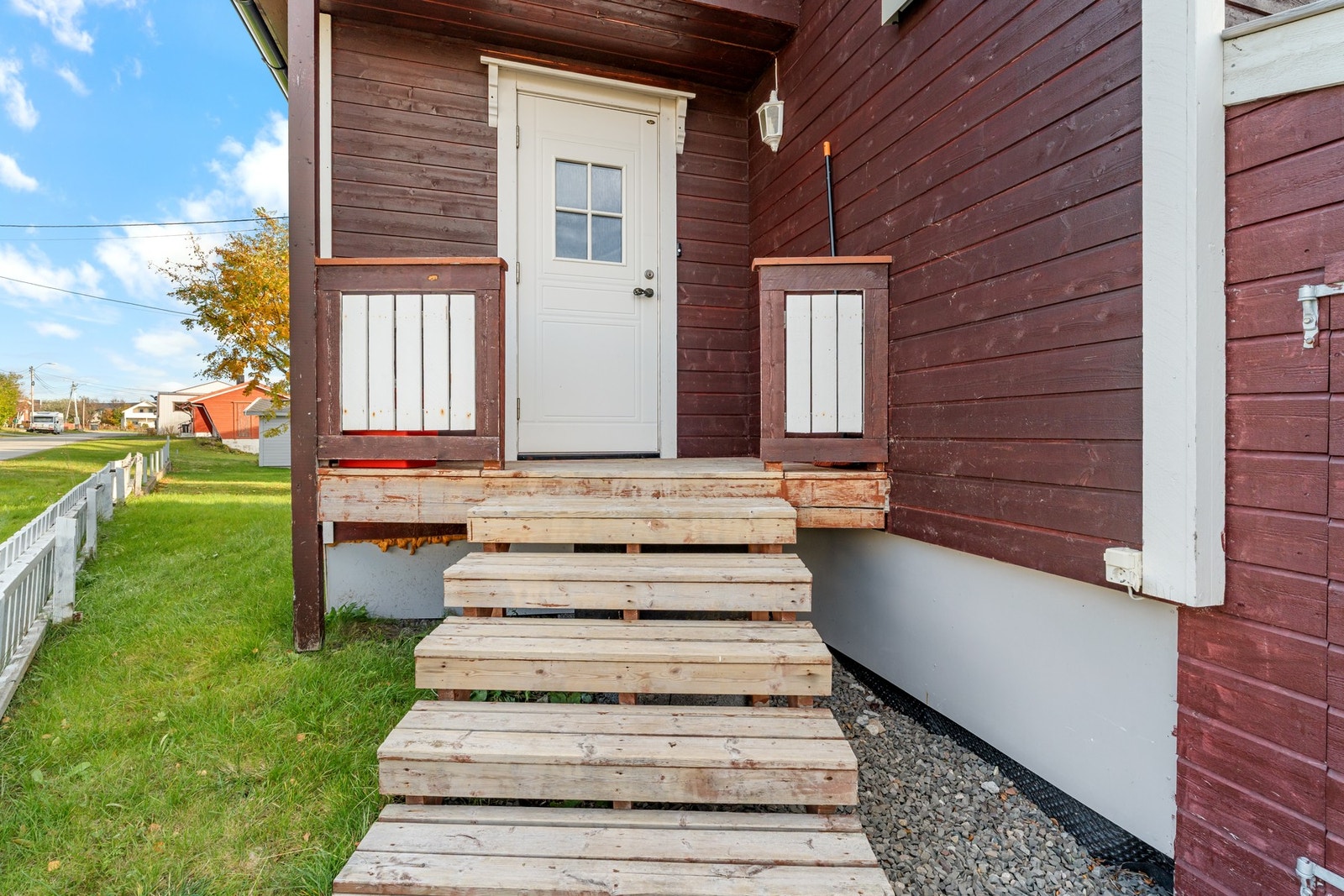 Inngangsparti mot vest. Galleribilde