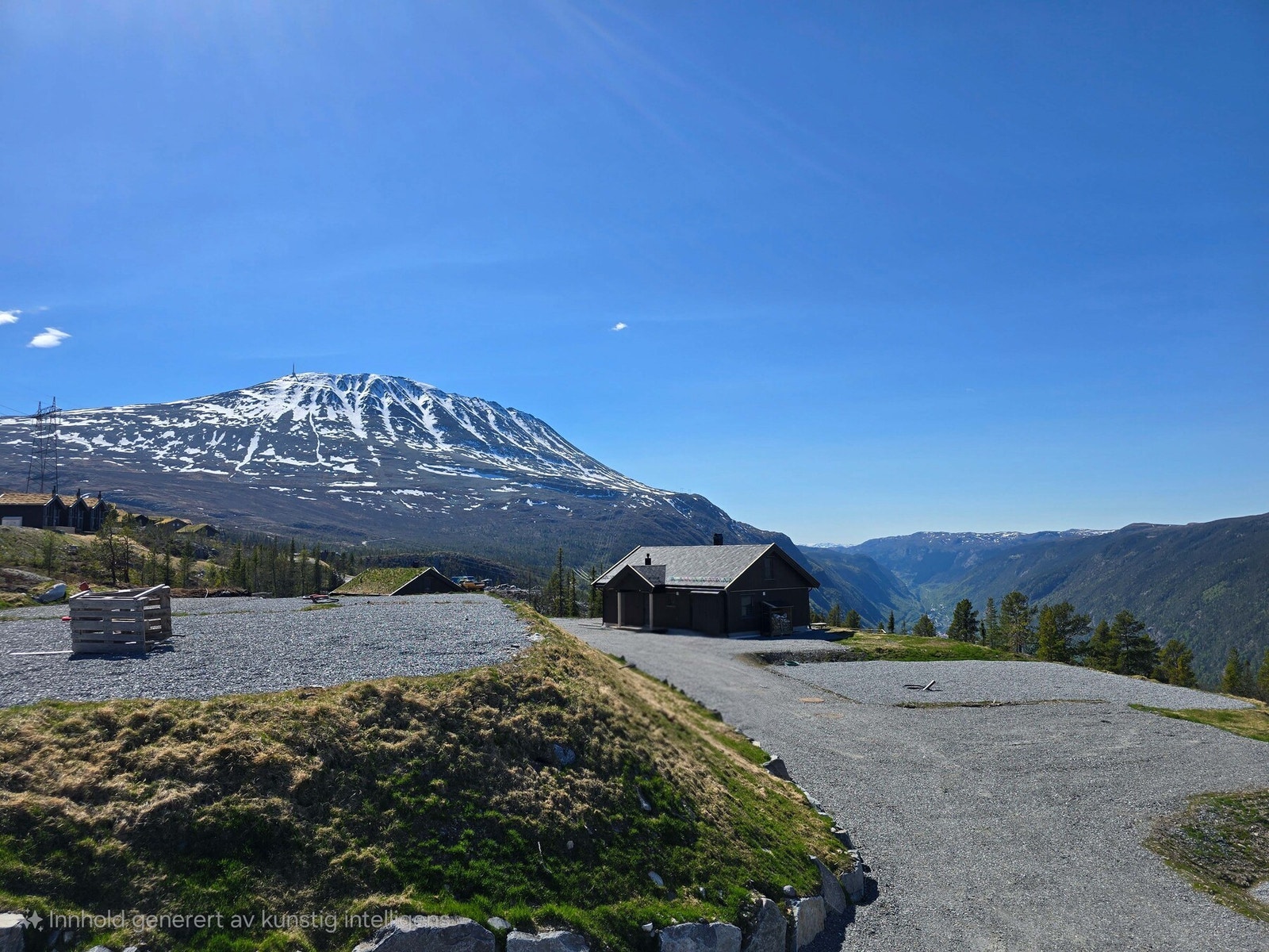 Utsikt mot Gaustatoppen fra tomteområdet. Tomt D24 til venstre og D18 til høyre Galleribilde