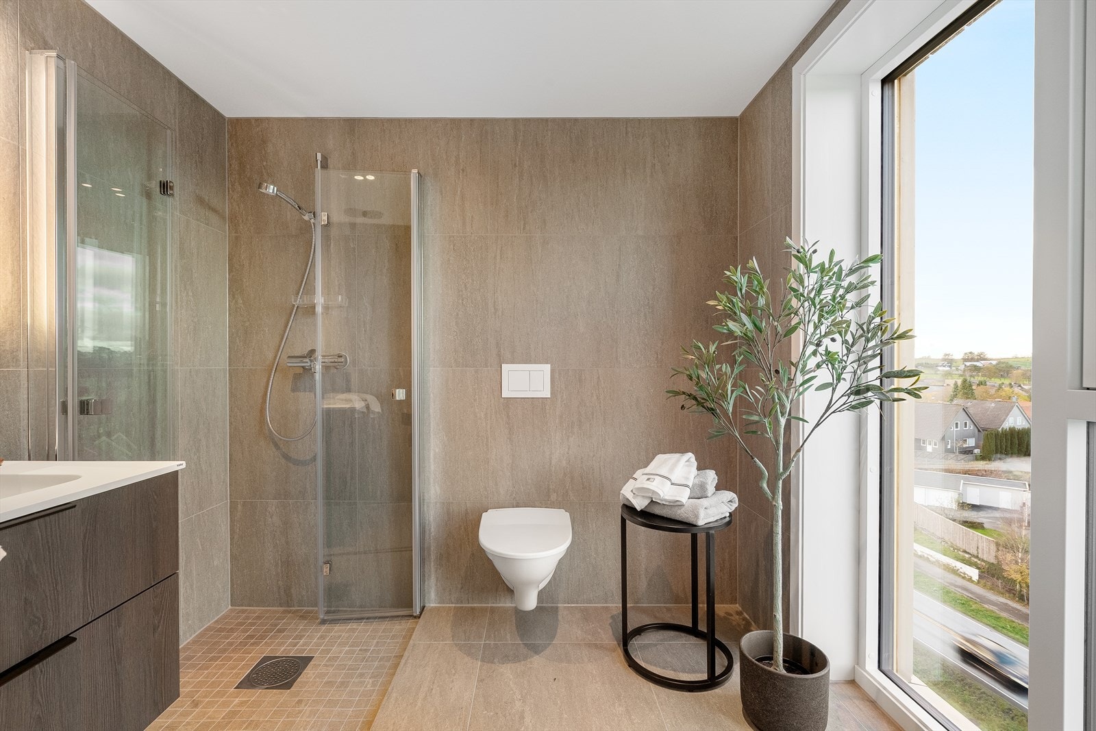 Bad som er i tilknytning til hovedsoverom Galleribilde