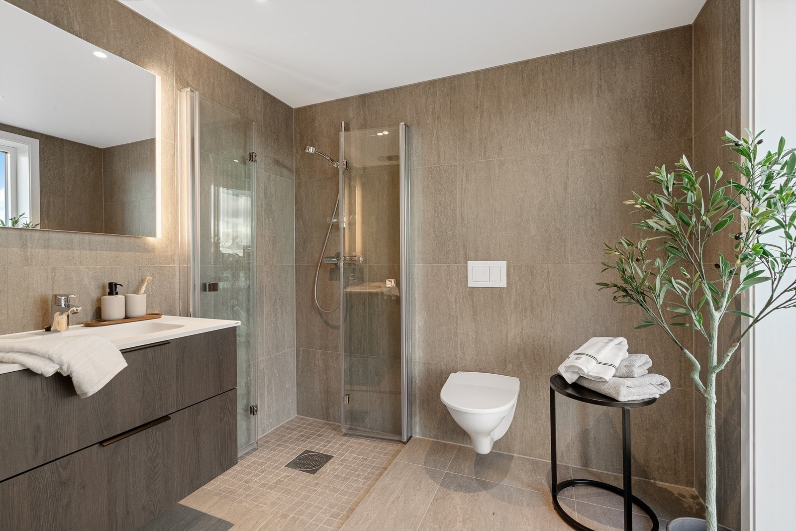 Varmekabler på begge bad Galleribilde