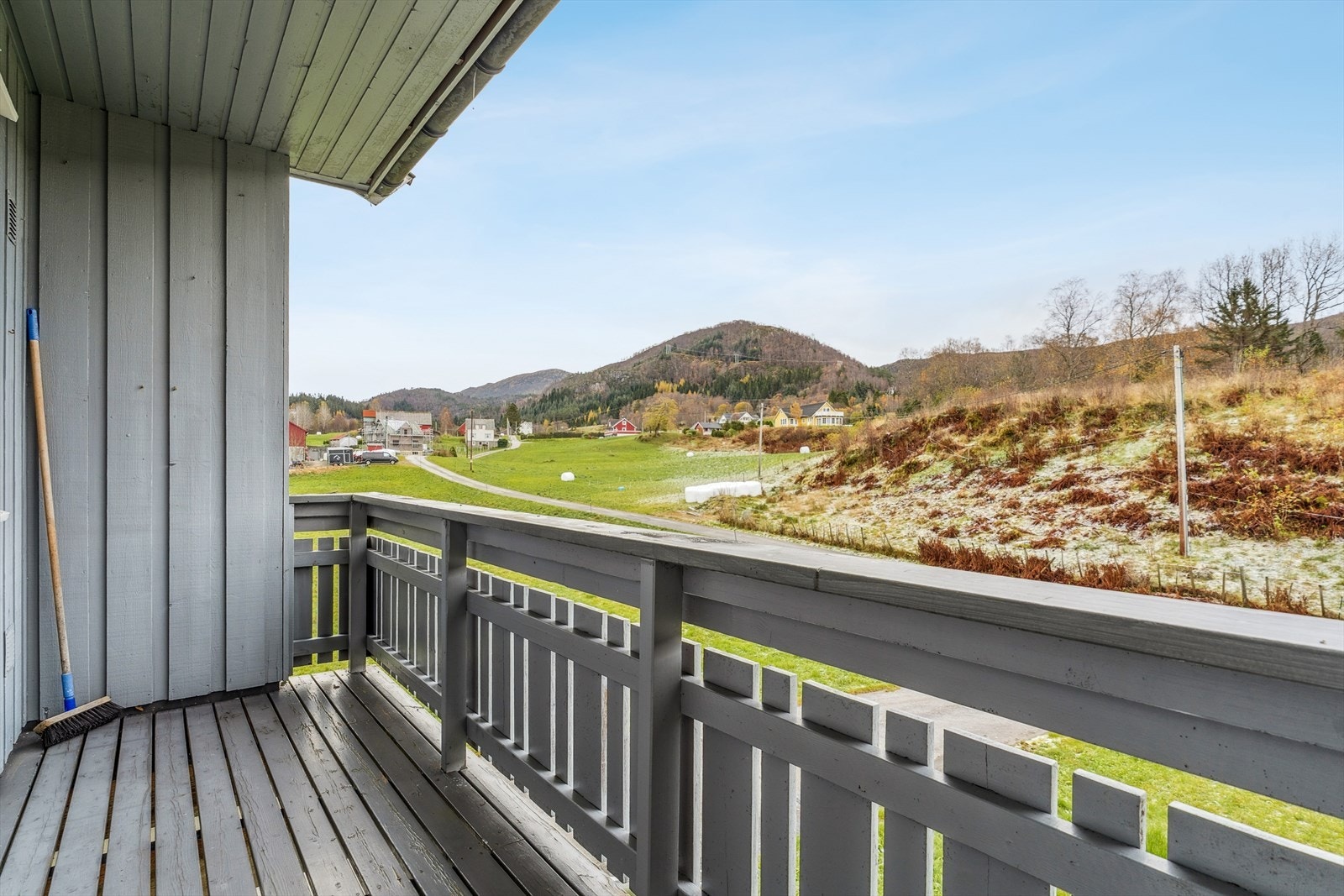 Terrasse med utgang fra stuen Galleribilde