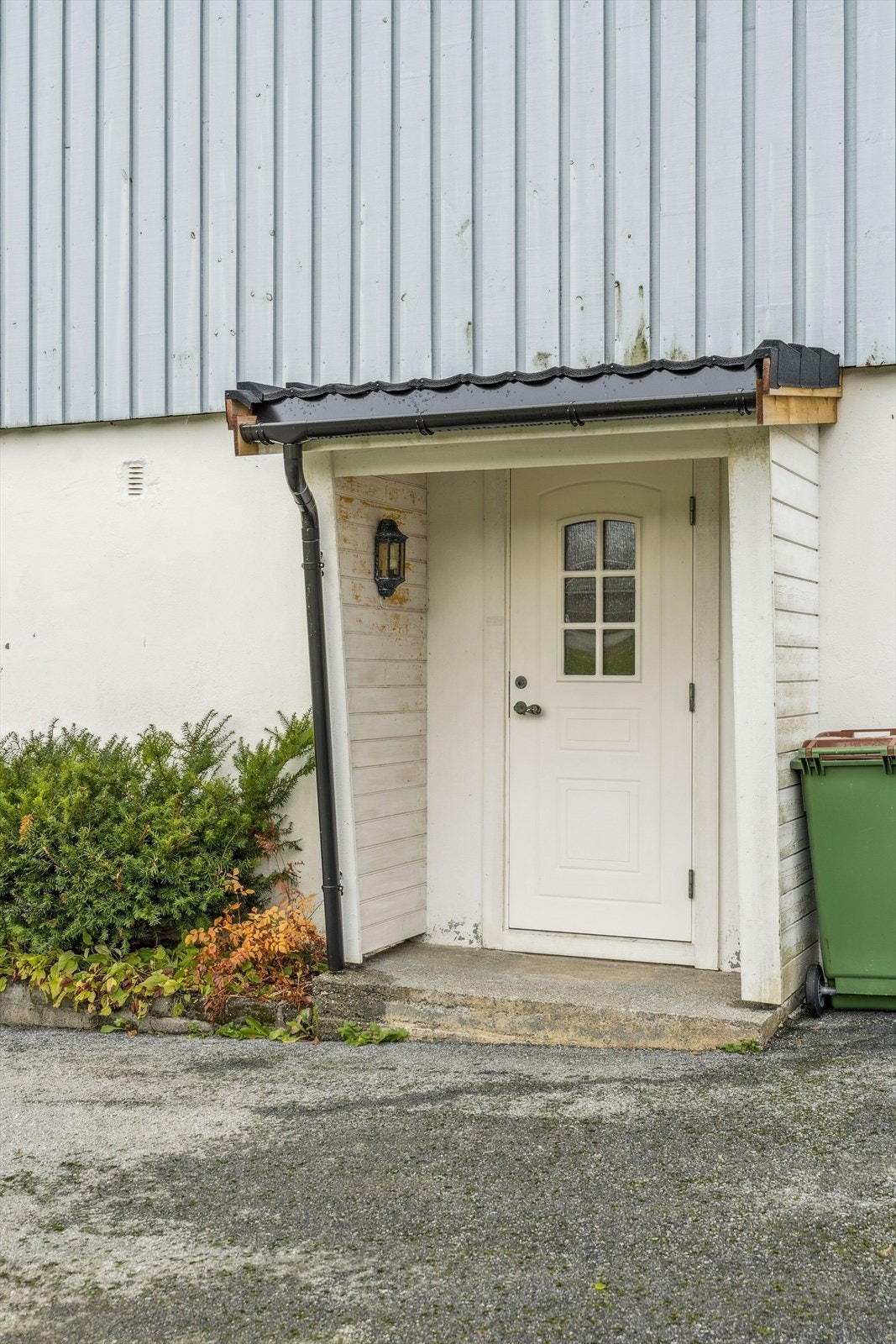 Inngang til kjelleren Galleribilde