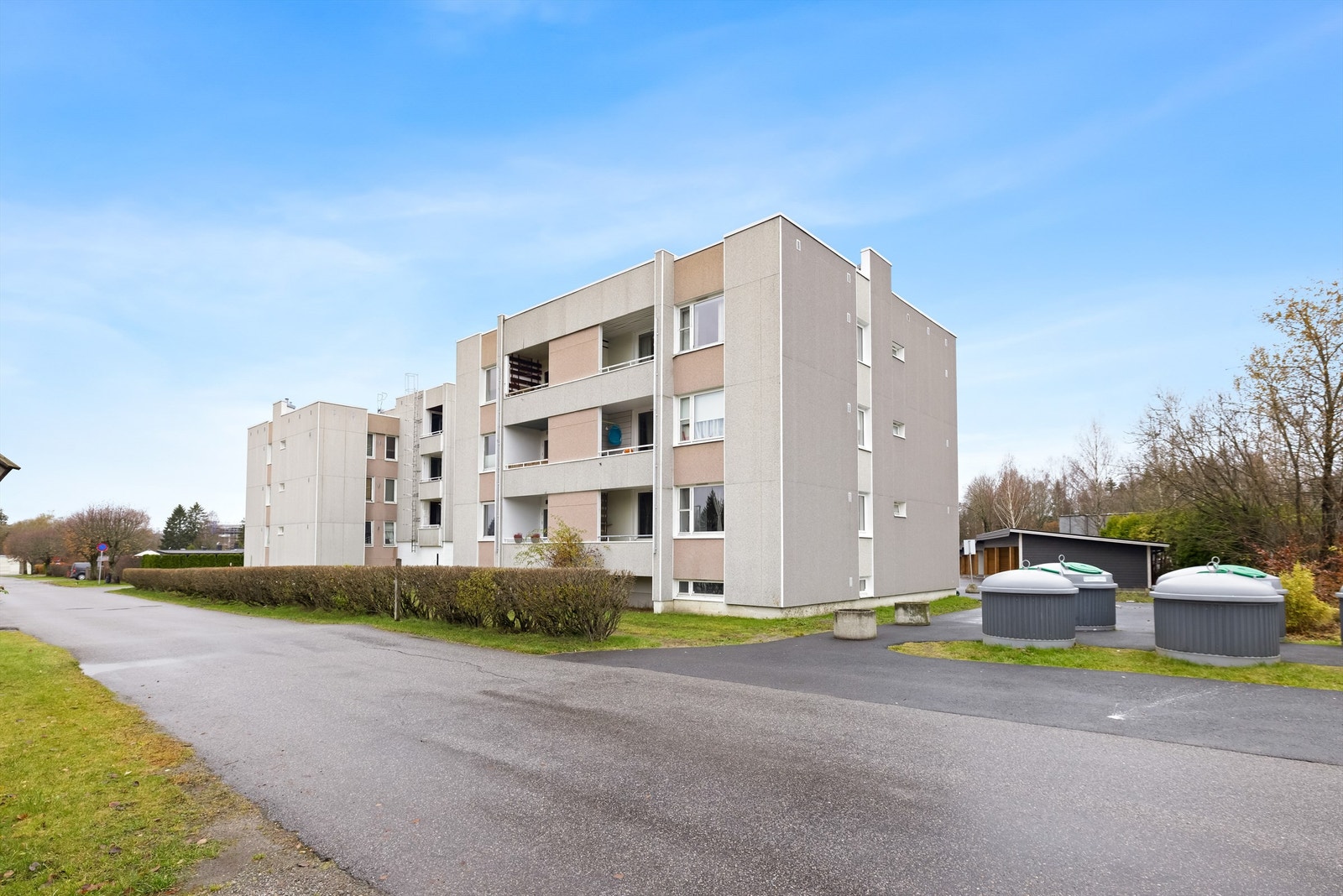 Eiendomsmegler Krogsveen v/Idriss Eliassy ønsker velkommen til Brinken 1 Galleribilde