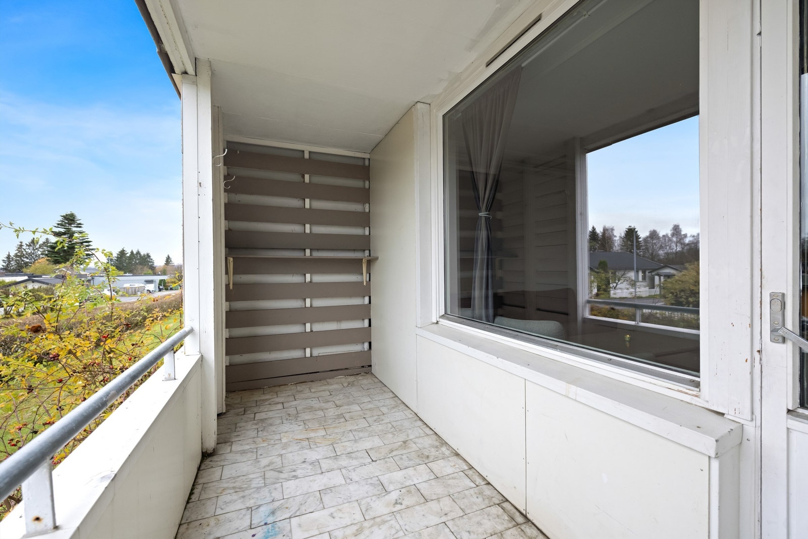 Herfra har man utsyn over rolige og grønne fellesarealer. Galleribilde