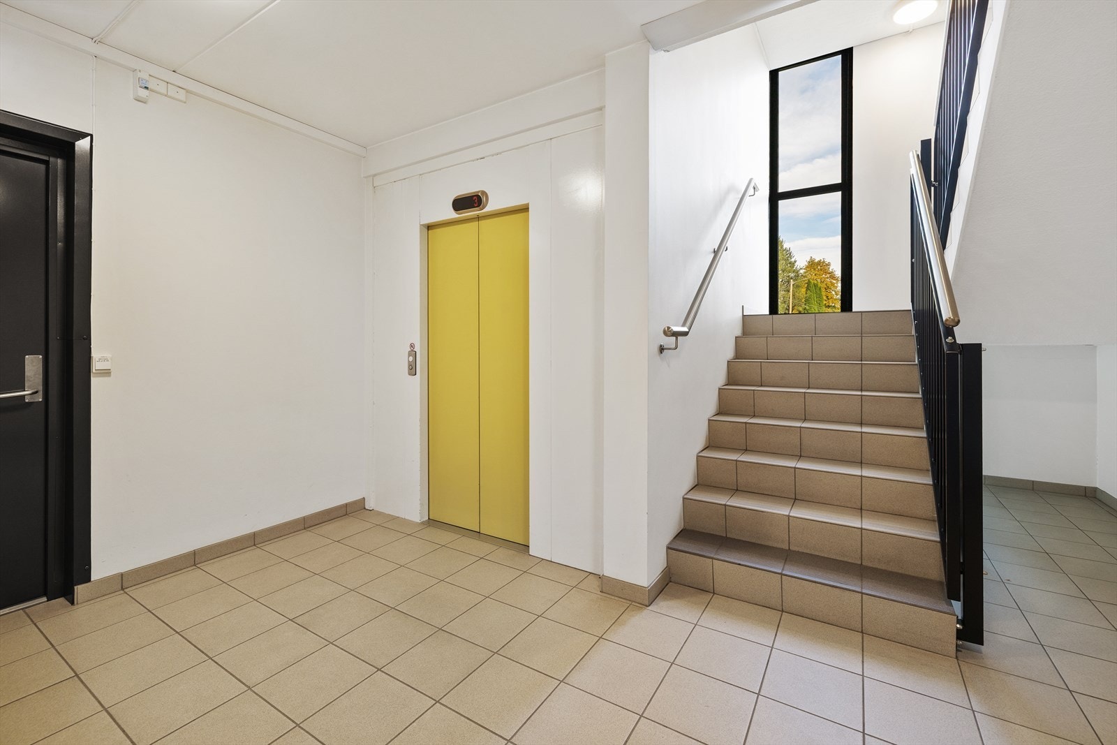 Heis i bygget som gir enkel adkomst til leilegheten. Galleribilde