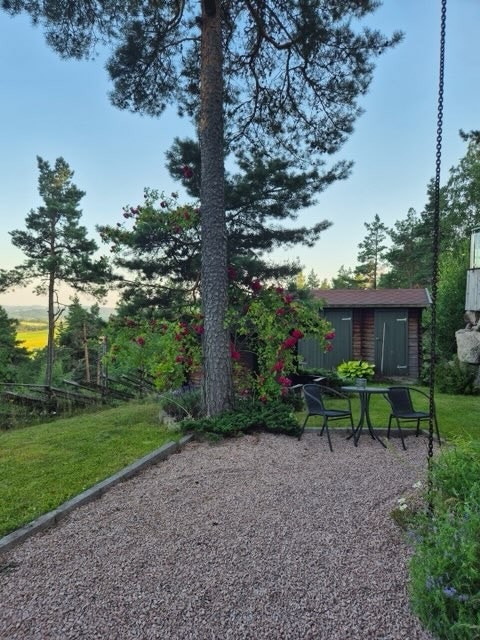 Koselig uteplass for lange sommerkvelder. Galleribilde