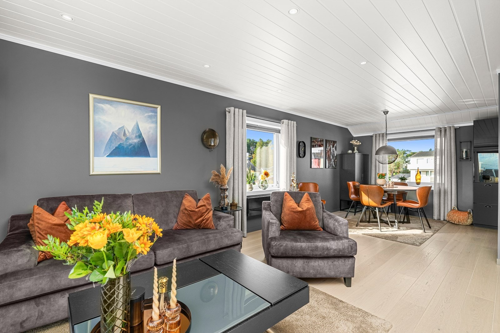 Din lokale eiendomsmegler Anders Havneraas har gleden av å presentere denne flotte 3-romsen i Stavnesveien 7! Galleribilde