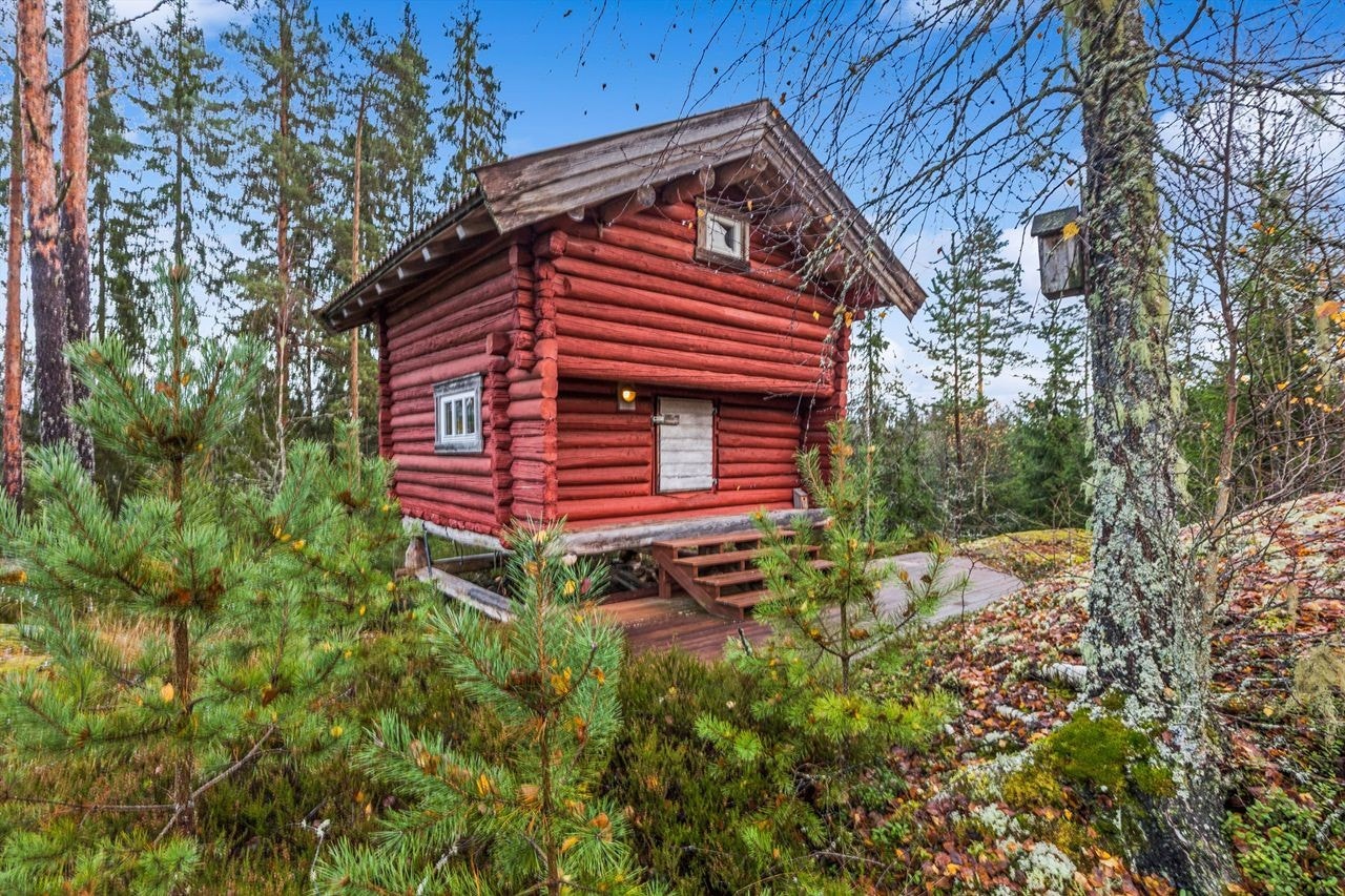 Dette stabburet har både strøm og sommervann. Galleribilde