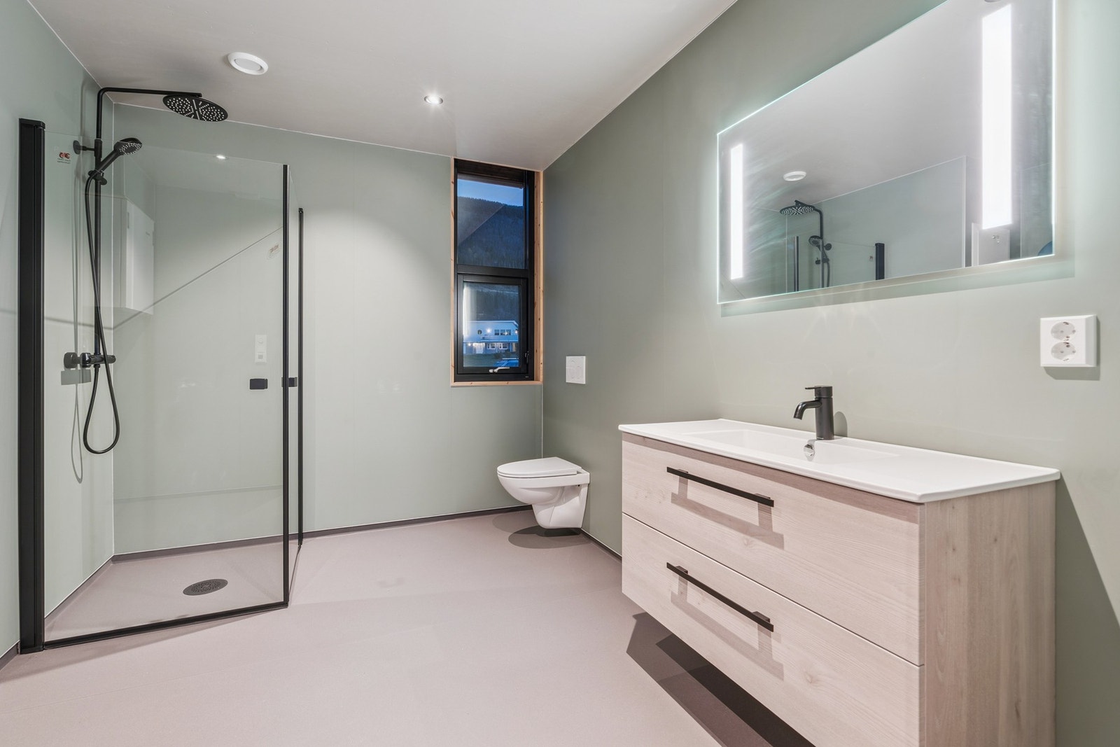 Et strøkent bad i flotte duse farger Galleribilde