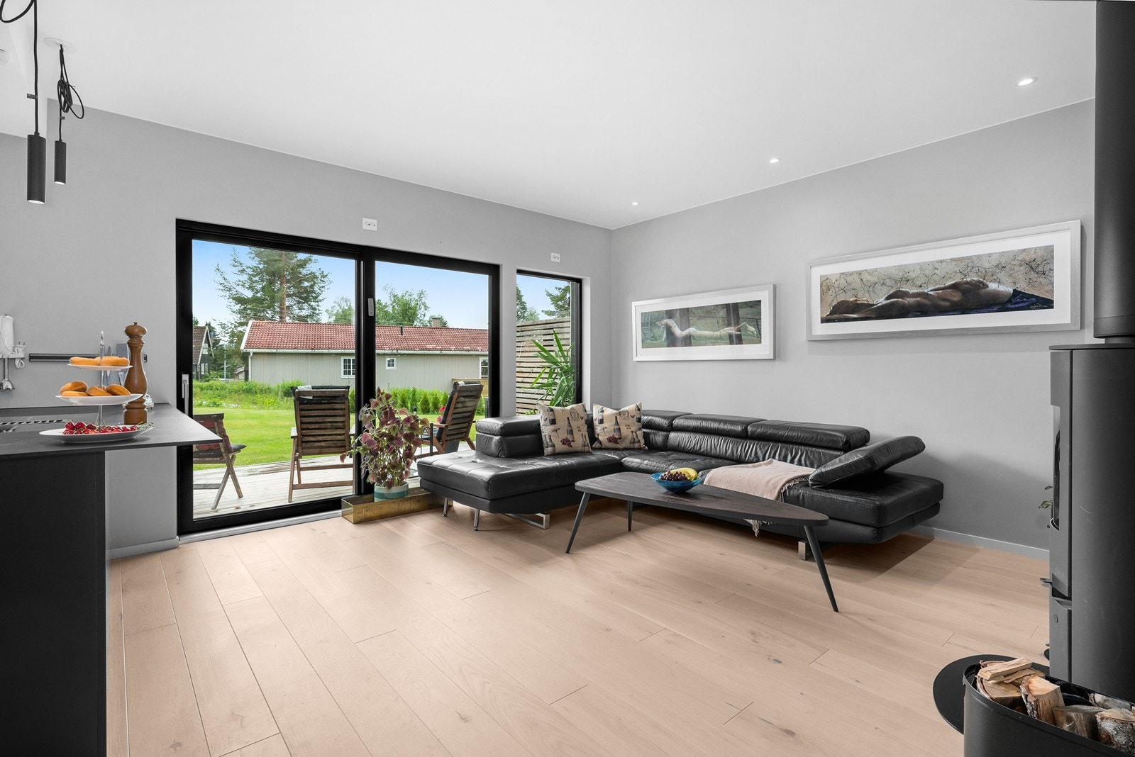 Stue med skyvedør ut til terrassen Galleribilde